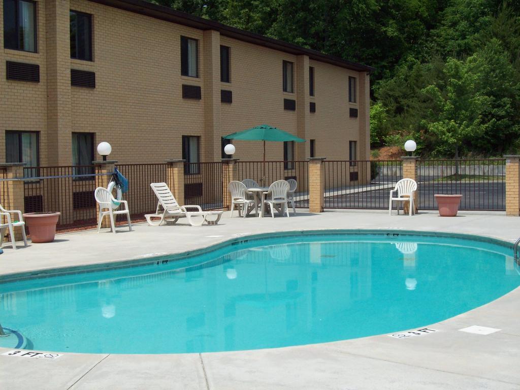 Quality Inn Clinton-Knoxville North Exterior photo