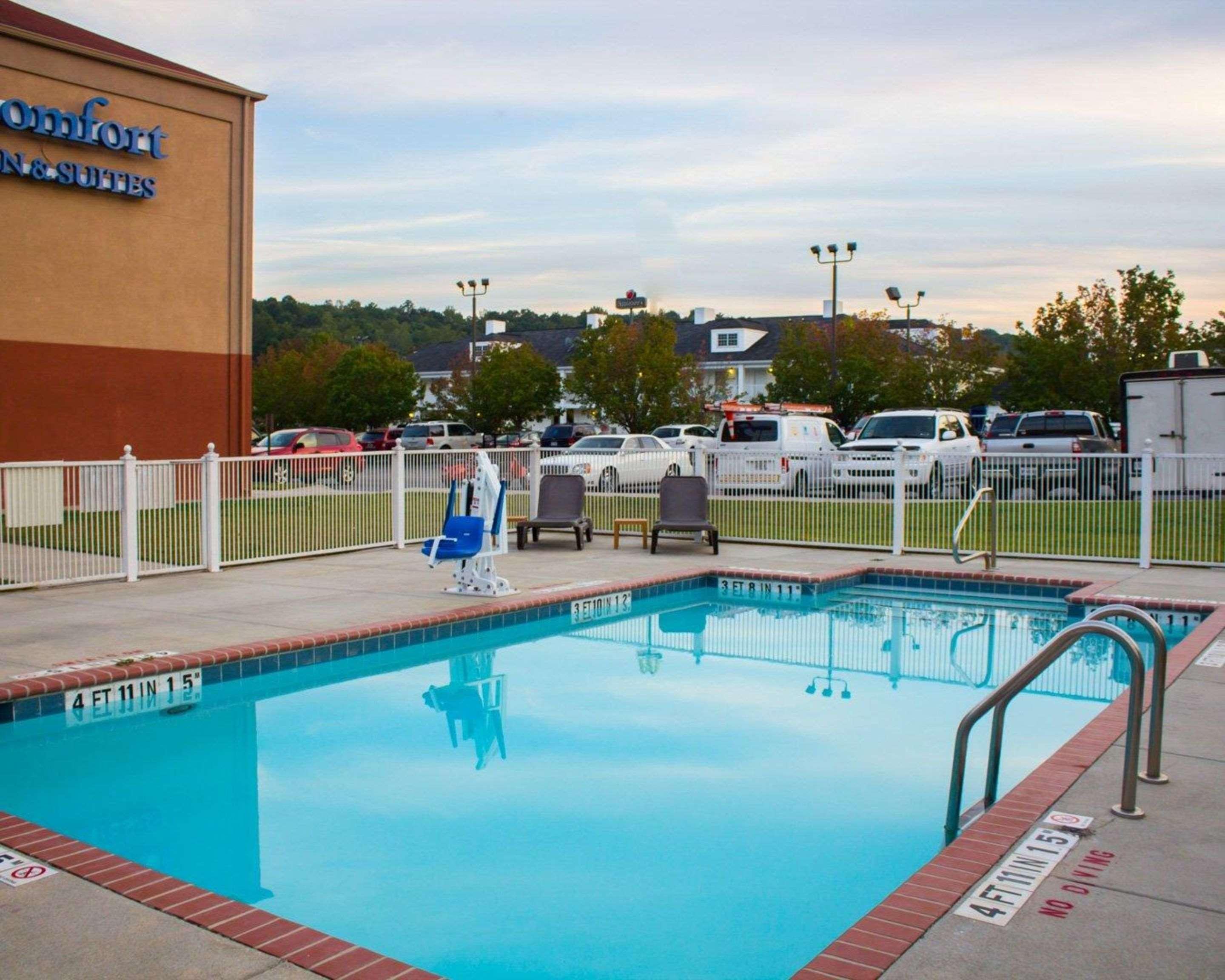 Comfort Inn & Suites Trussville I-59 Exit 141 Exterior photo