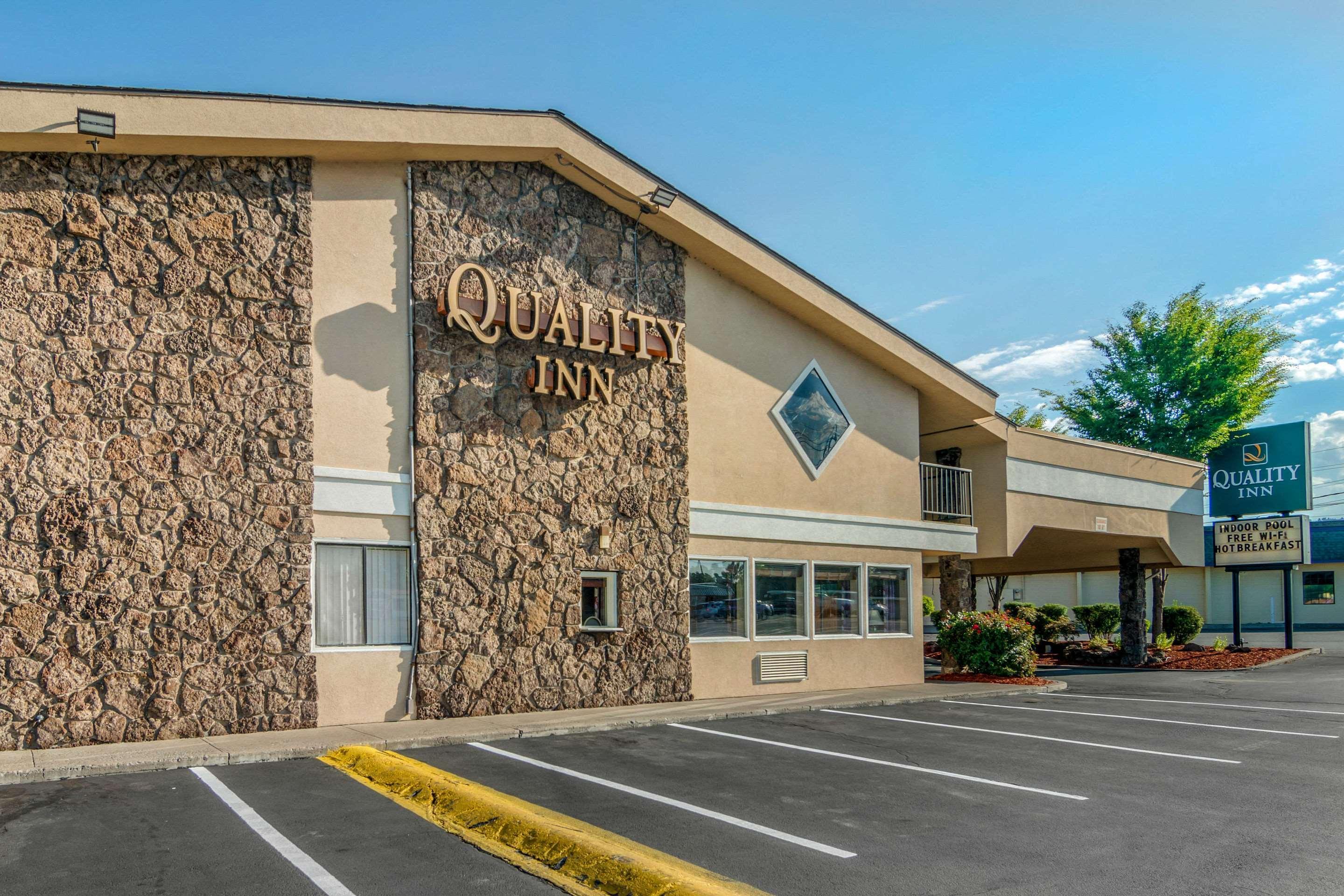 Quality Inn Klamath Falls - Crater Lake Gateway Exterior photo