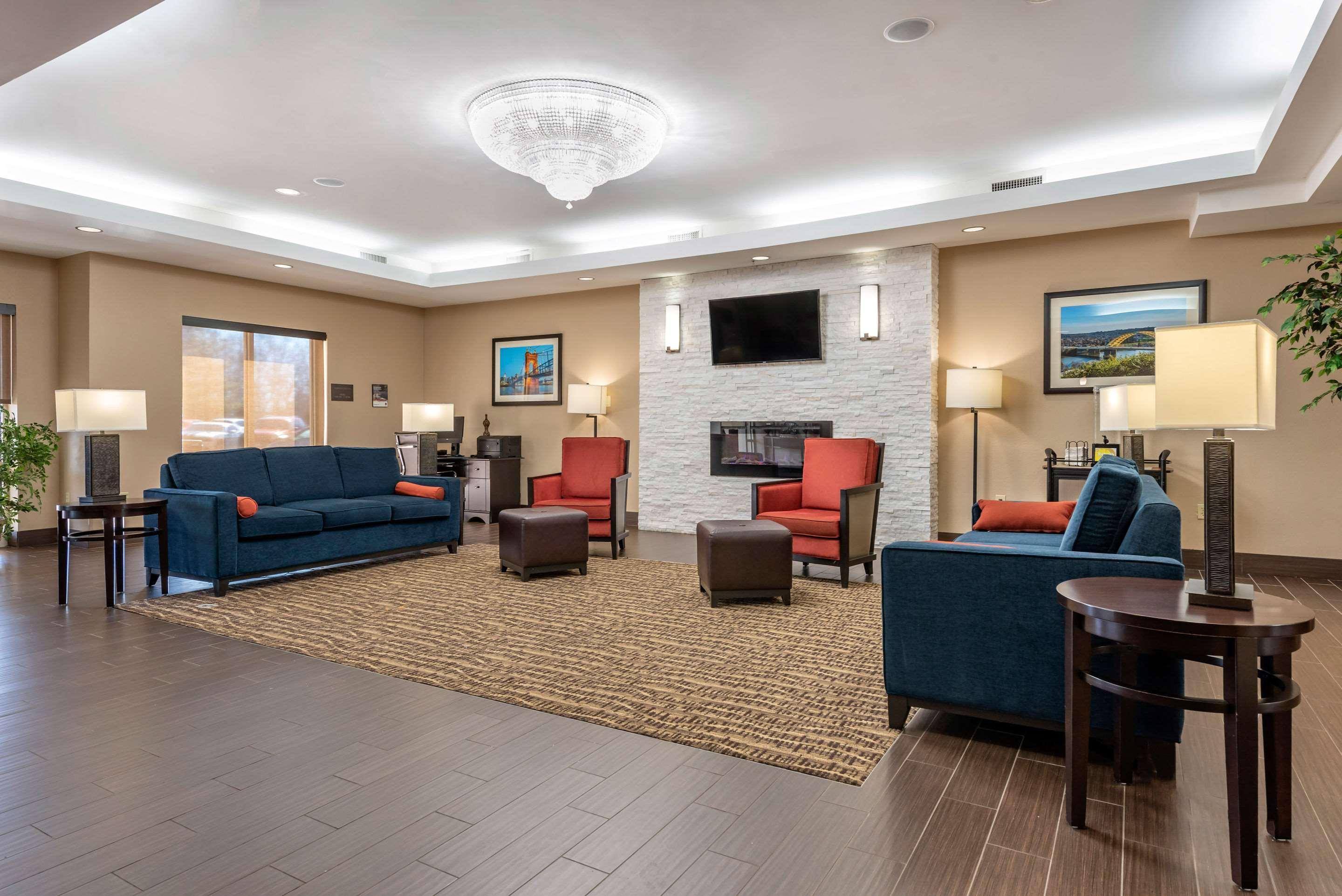 Comfort Suites Cincinnati Airport Hebron Exterior photo