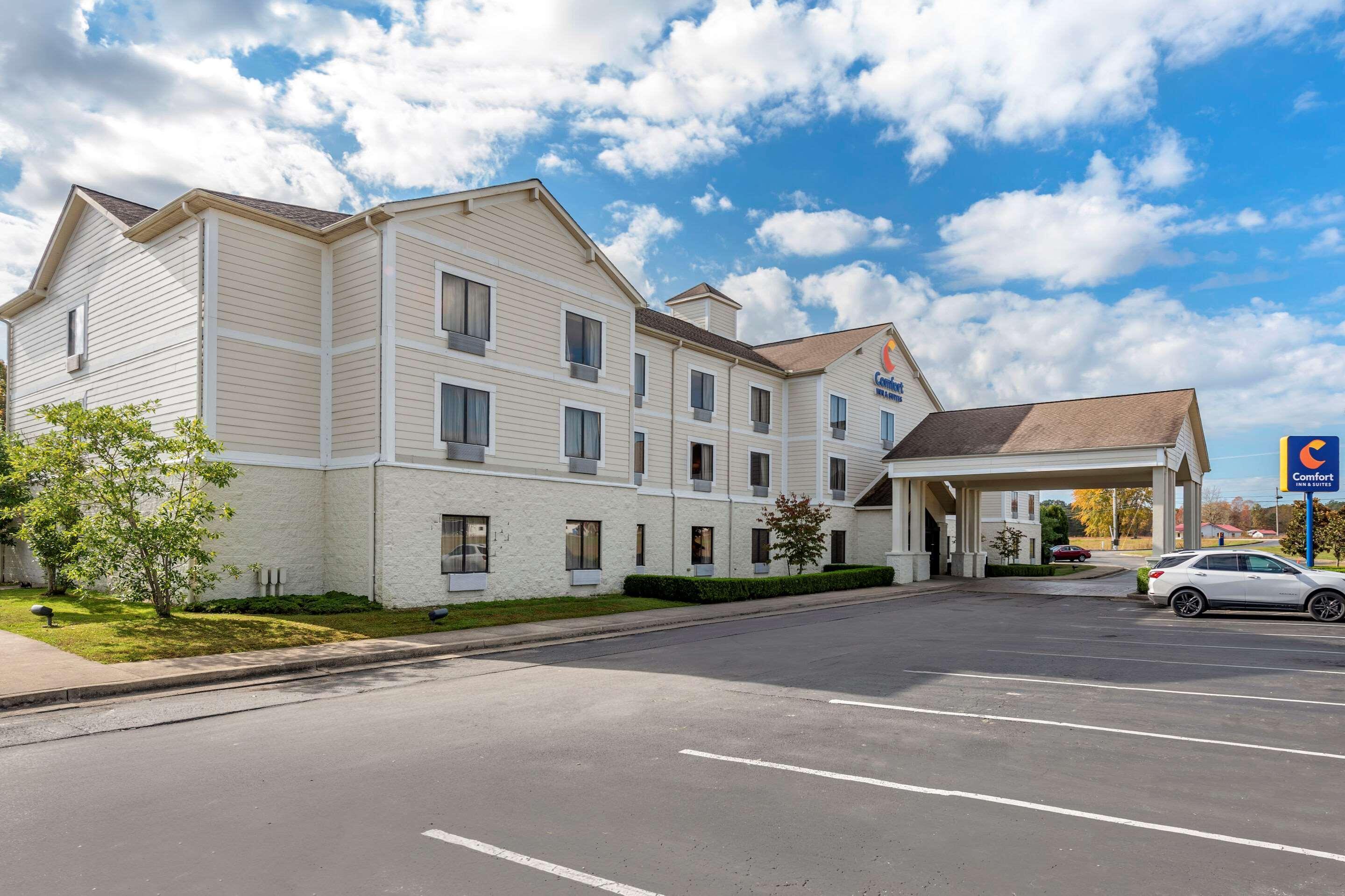 Comfort Inn & Suites Morehead Exterior photo