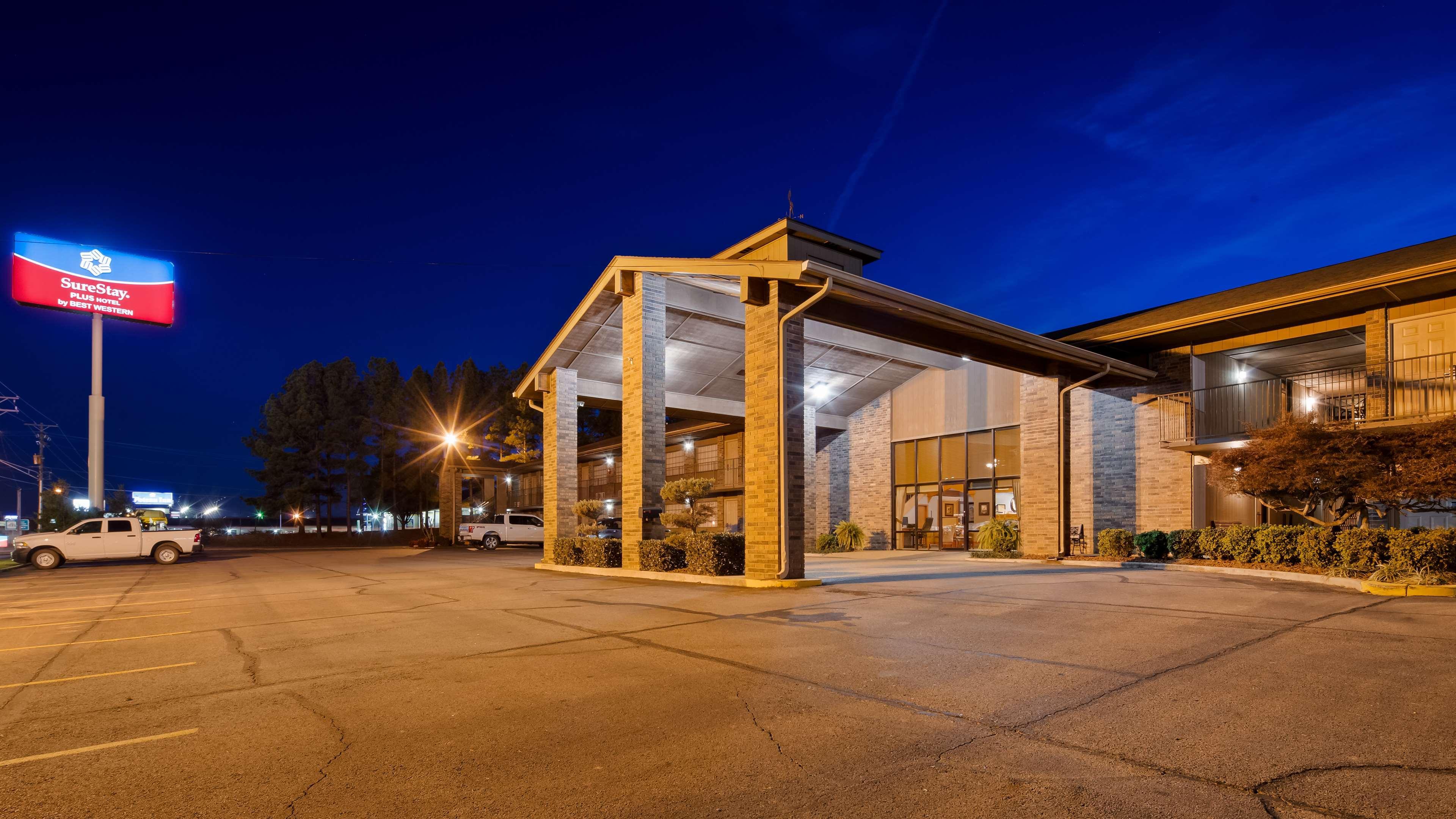 Surestay Plus Hotel By Best Western Poteau Exterior photo