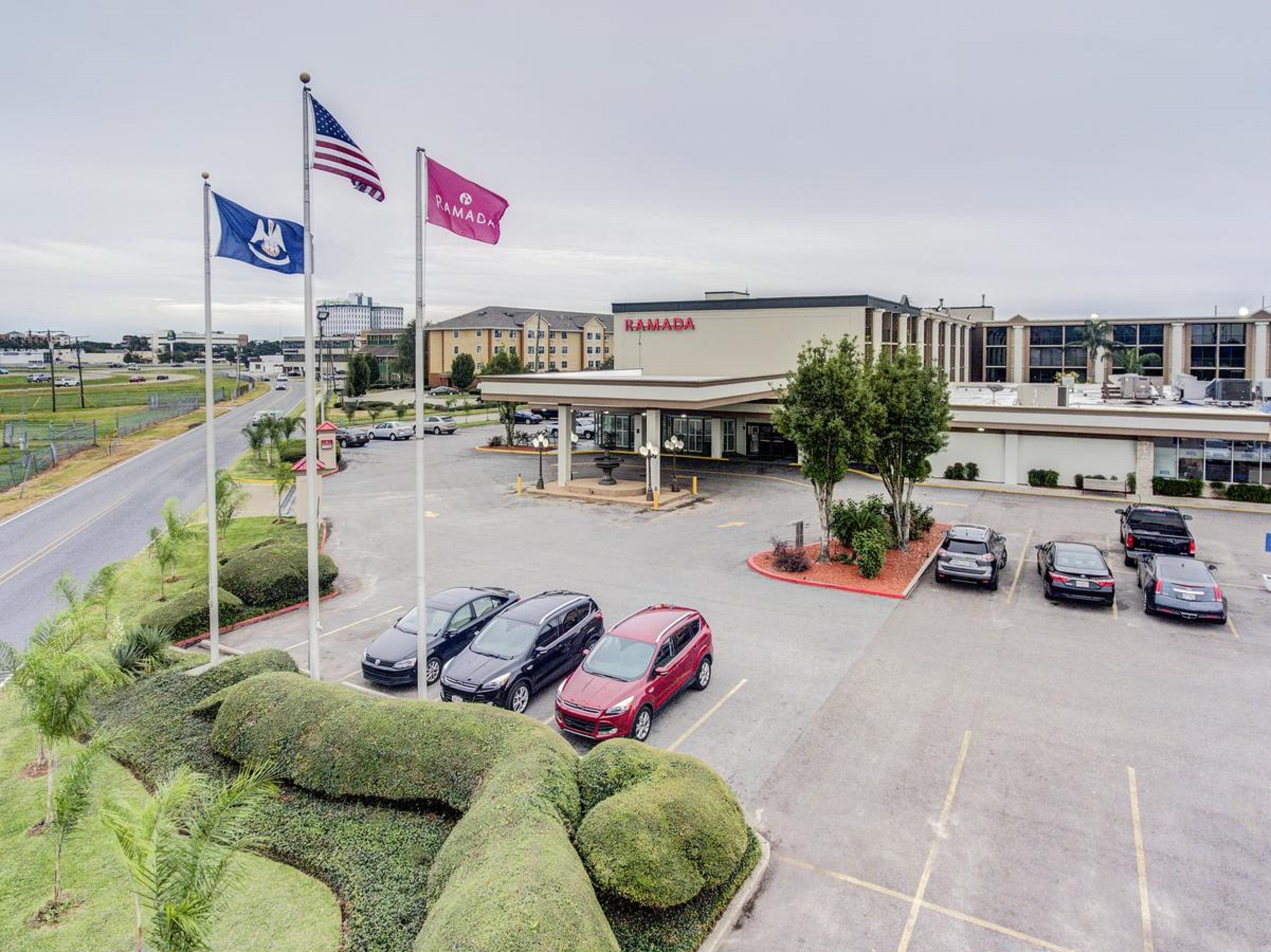 Ramada By Wyndham Metairie New Orleans Airport Hotel Exterior photo