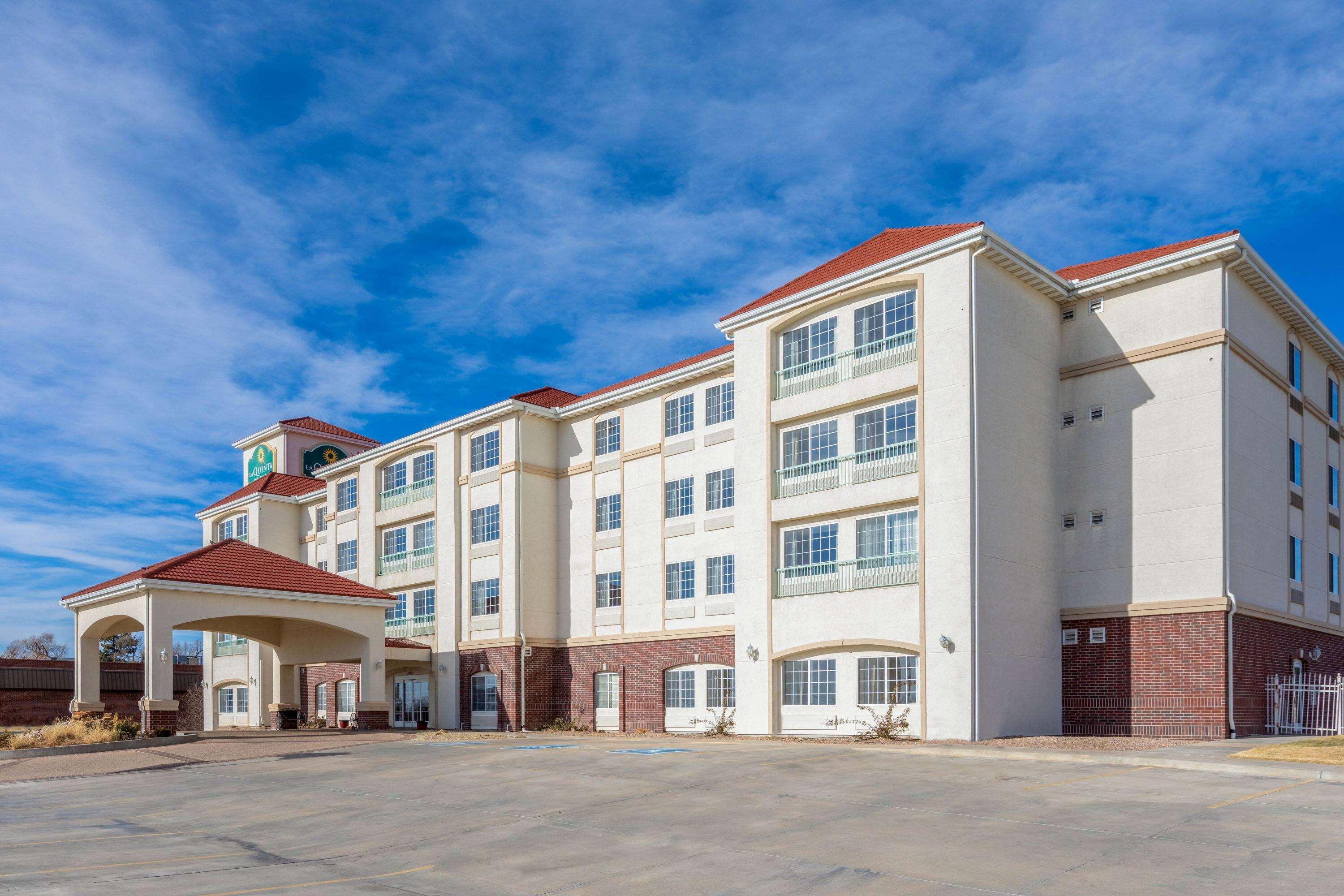 La Quinta By Wyndham Dodge City Exterior photo