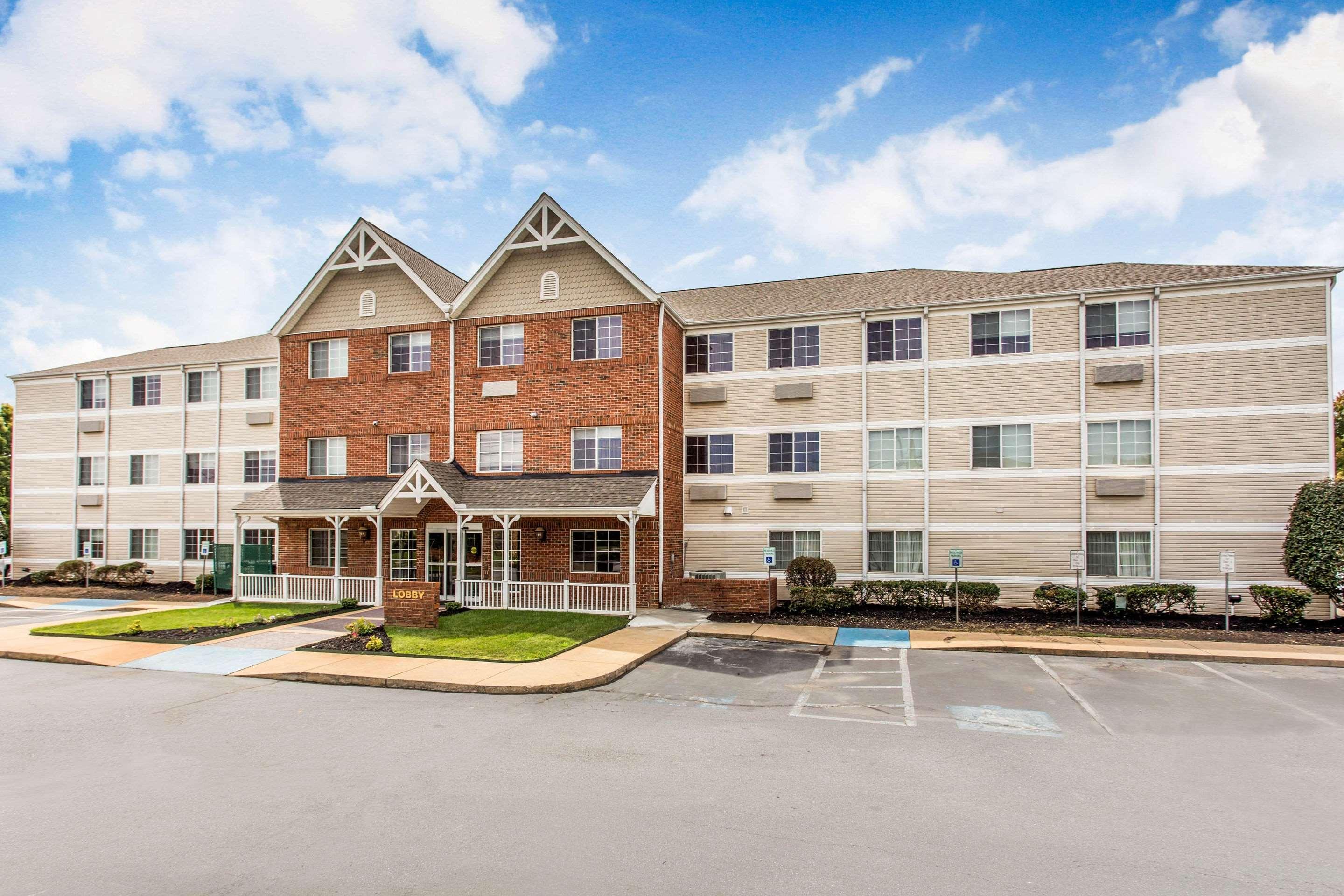 Mainstay Suites Greenville Airport Greer Exterior photo