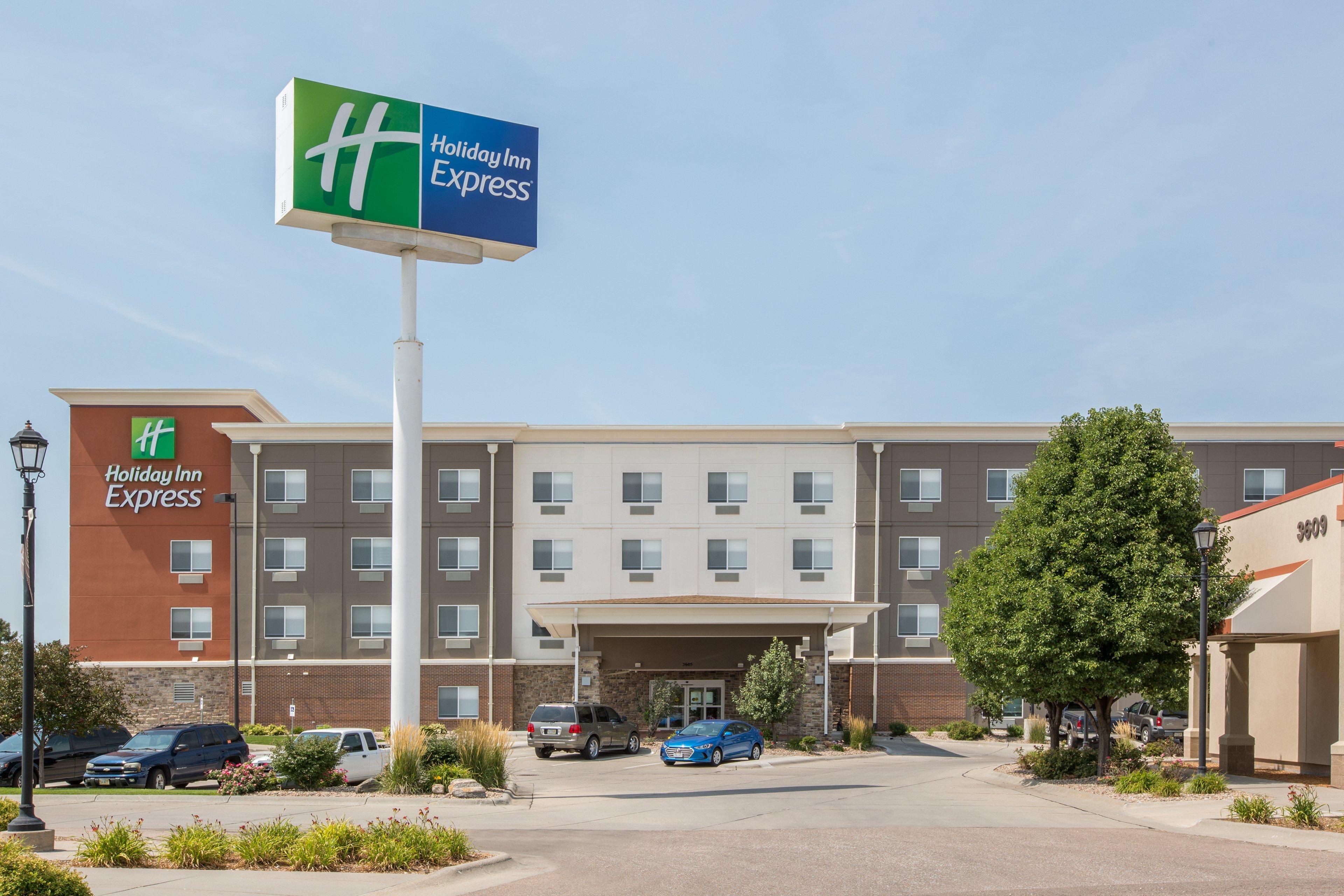 Holiday Inn Express Hastings, An Ihg Hotel Exterior photo