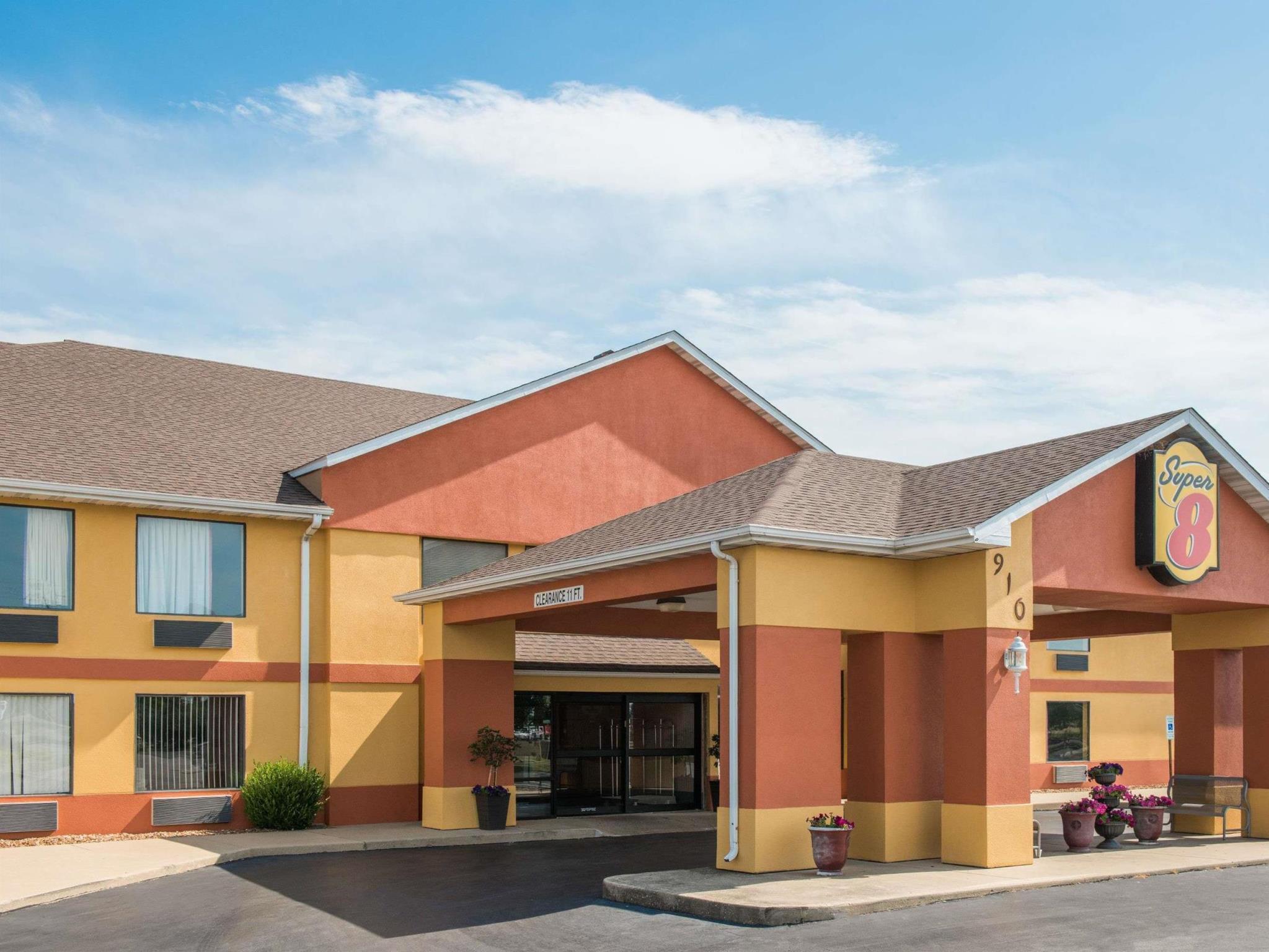 Super 8 By Wyndham Troy Il/St. Louis Area Hotel Exterior photo