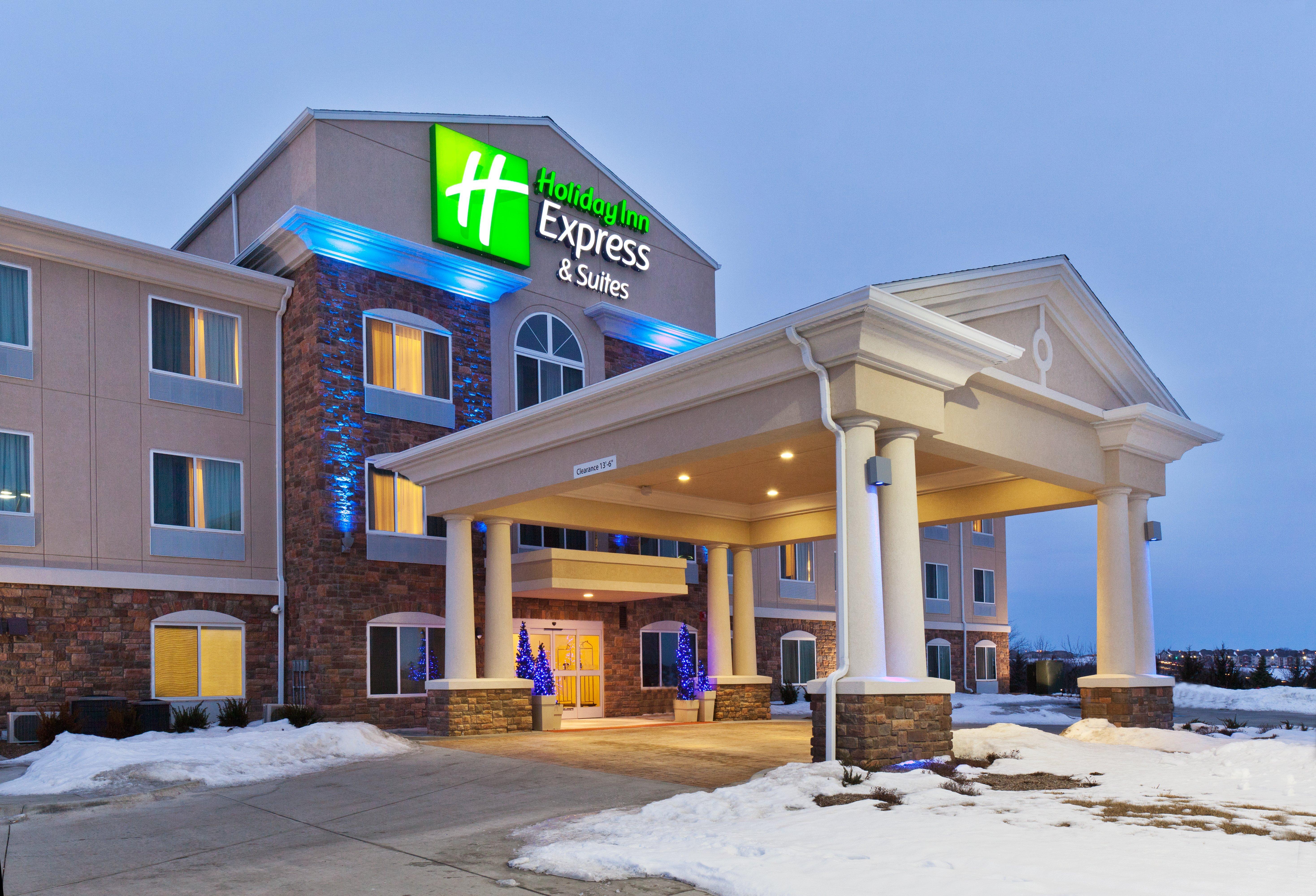 Holiday Inn Express & Suites - Omaha I - 80, An Ihg Hotel Gretna Exterior photo