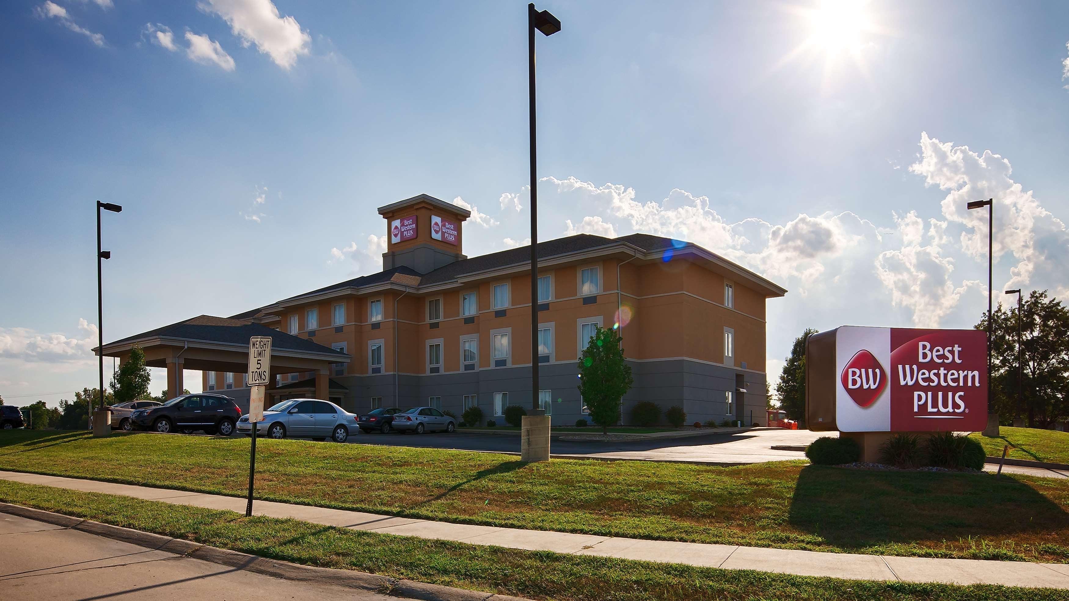 Best Western Plus Pontoon Beach Exterior photo