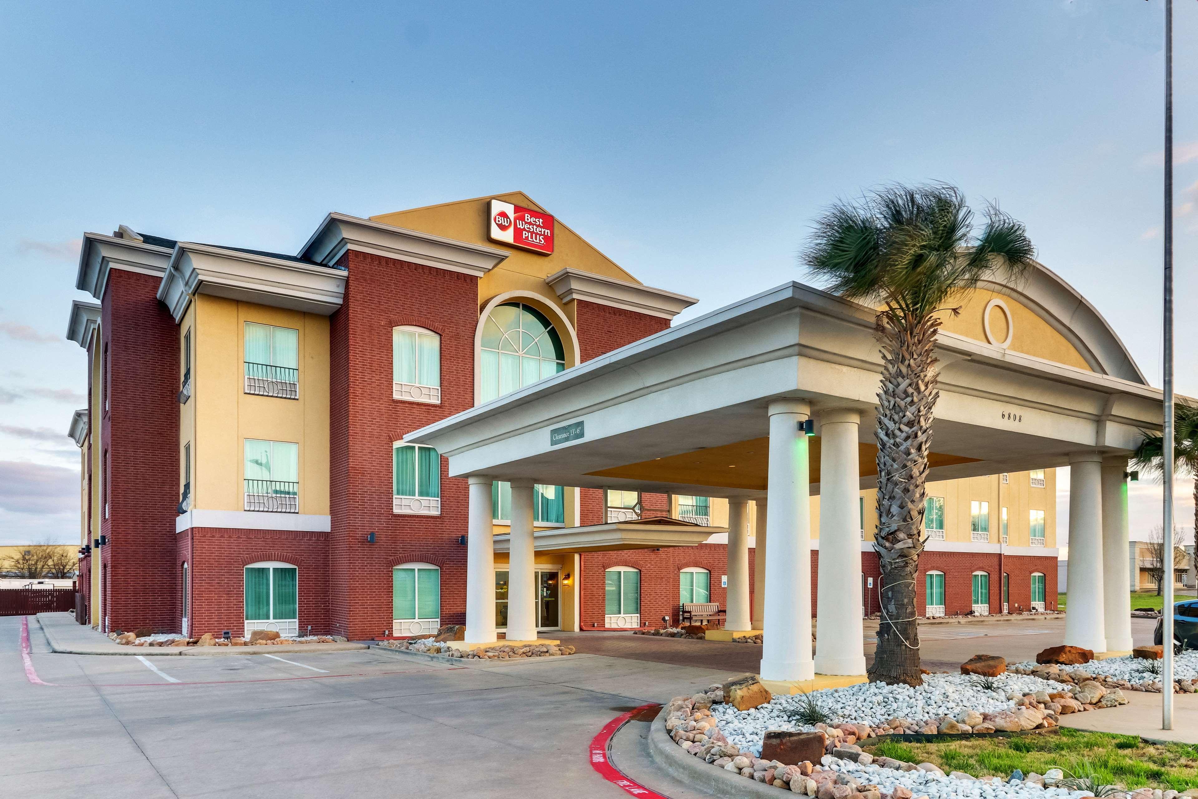 Best Western Plus Woodway Waco South Inn & Suites Exterior photo
