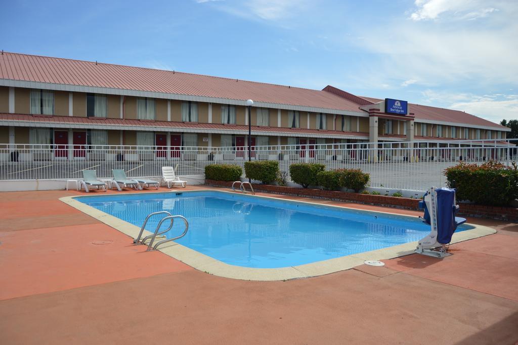 Americas Best Value Inn Tulsa I-44 Exterior photo