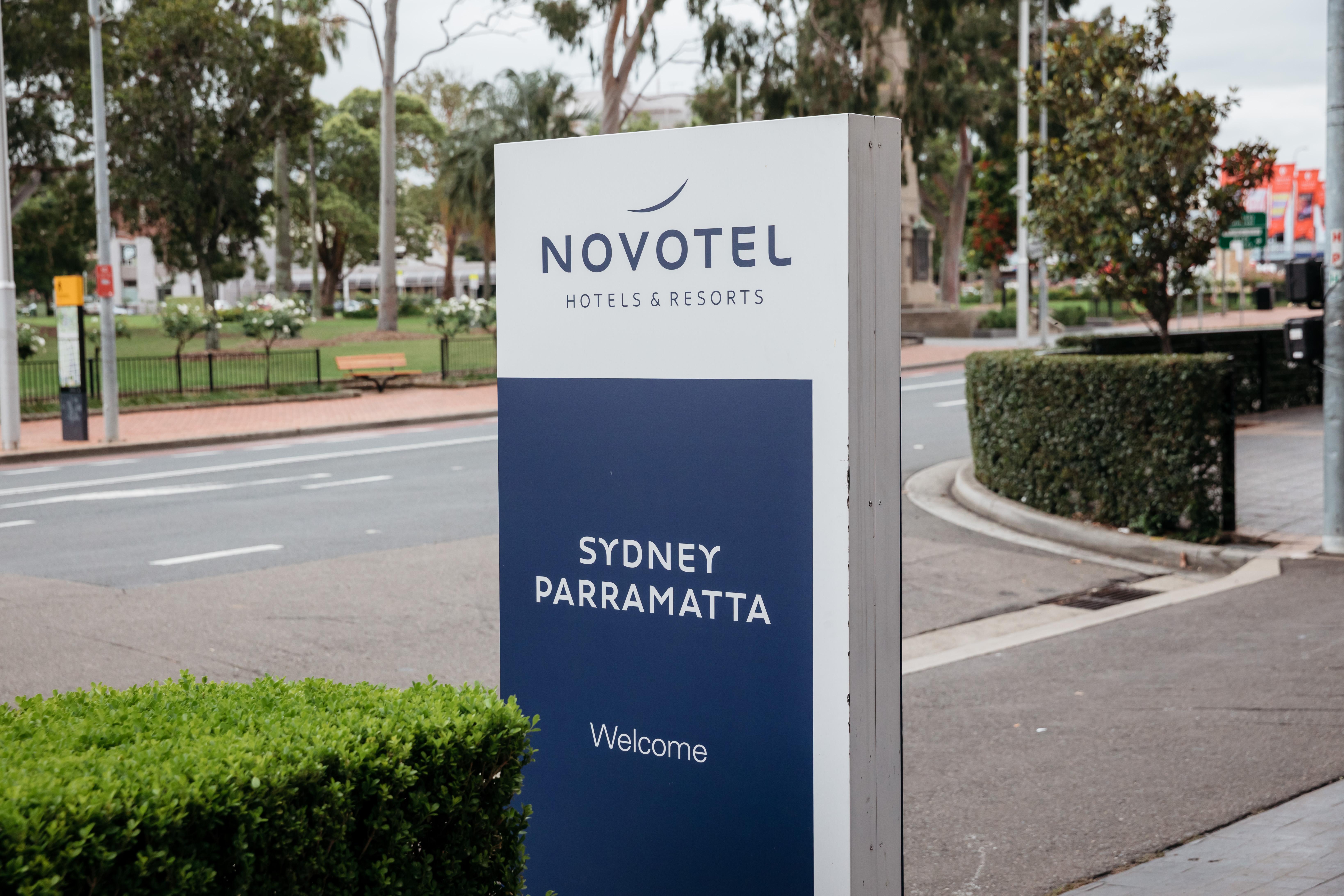 Novotel Sydney Parramatta Exterior photo