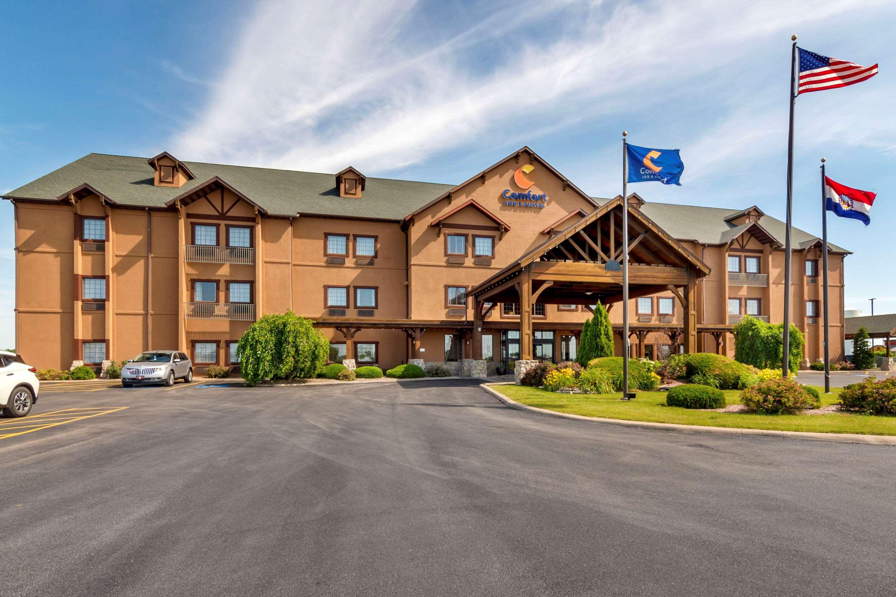 Comfort Inn & Suites Macon Exterior photo