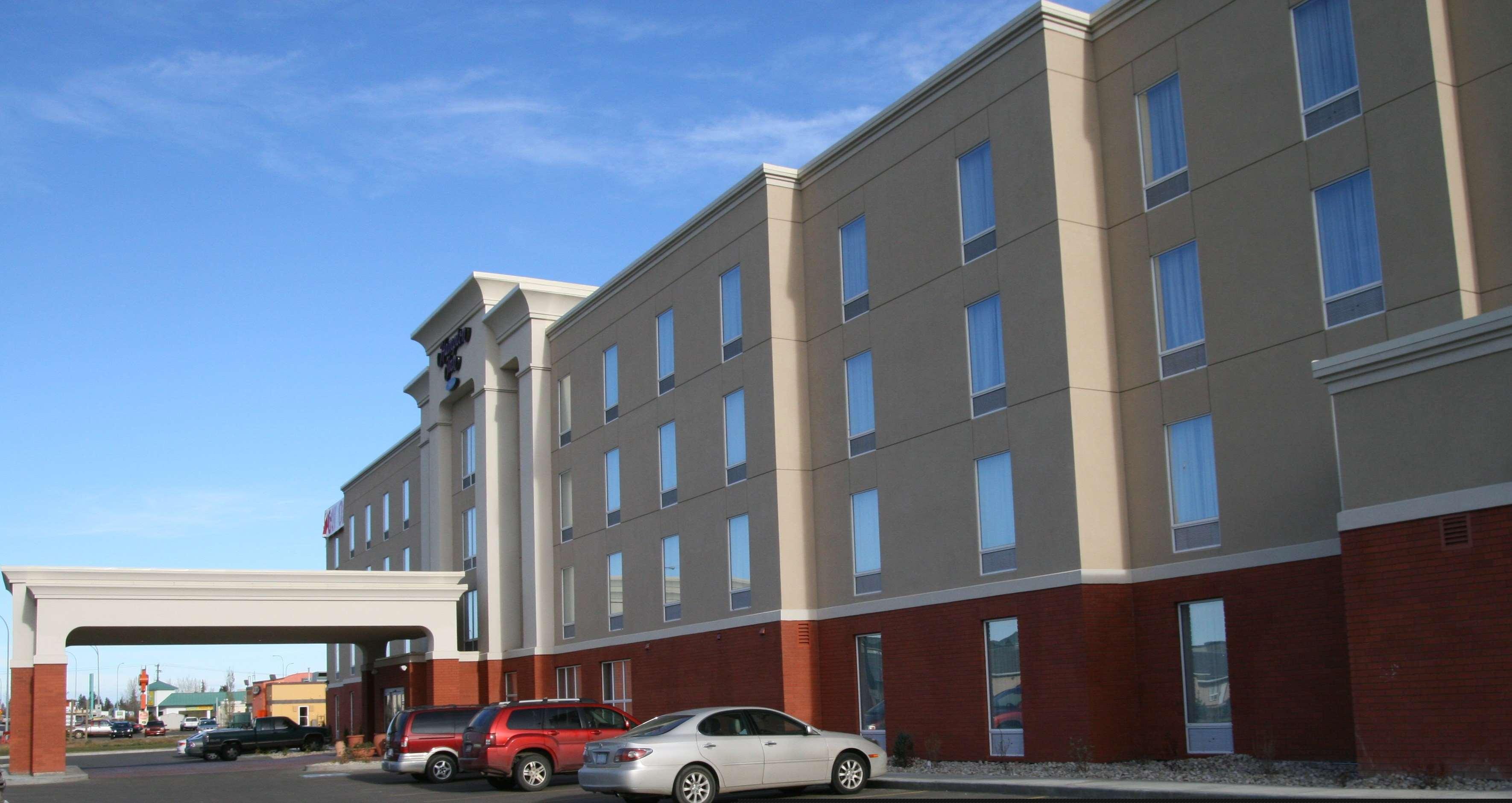 Hampton Inn By Hilton Fort Saskatchewan Exterior photo