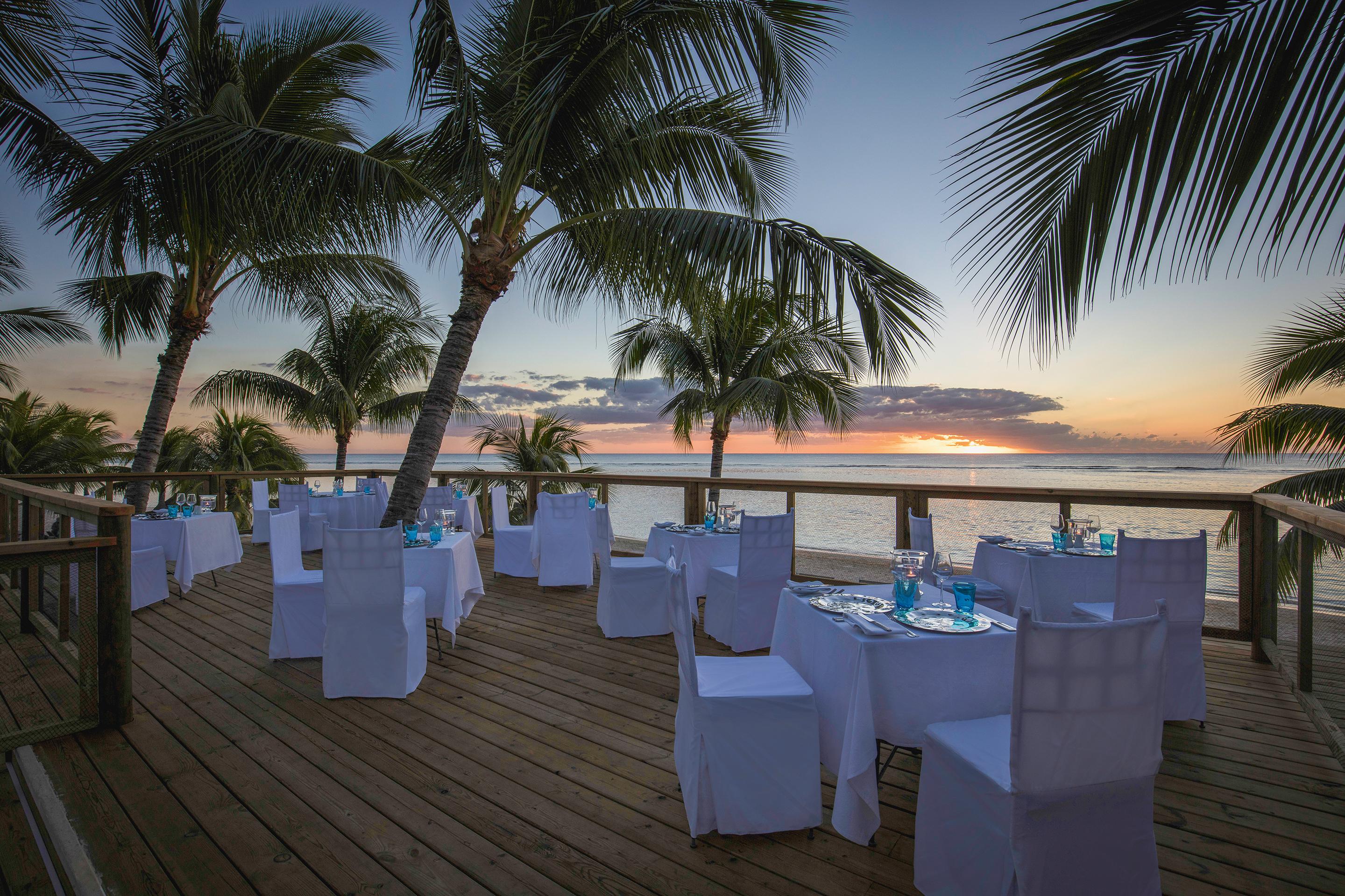 Victoria Beachcomber Resort & Spa Pointe aux Piments Exterior photo