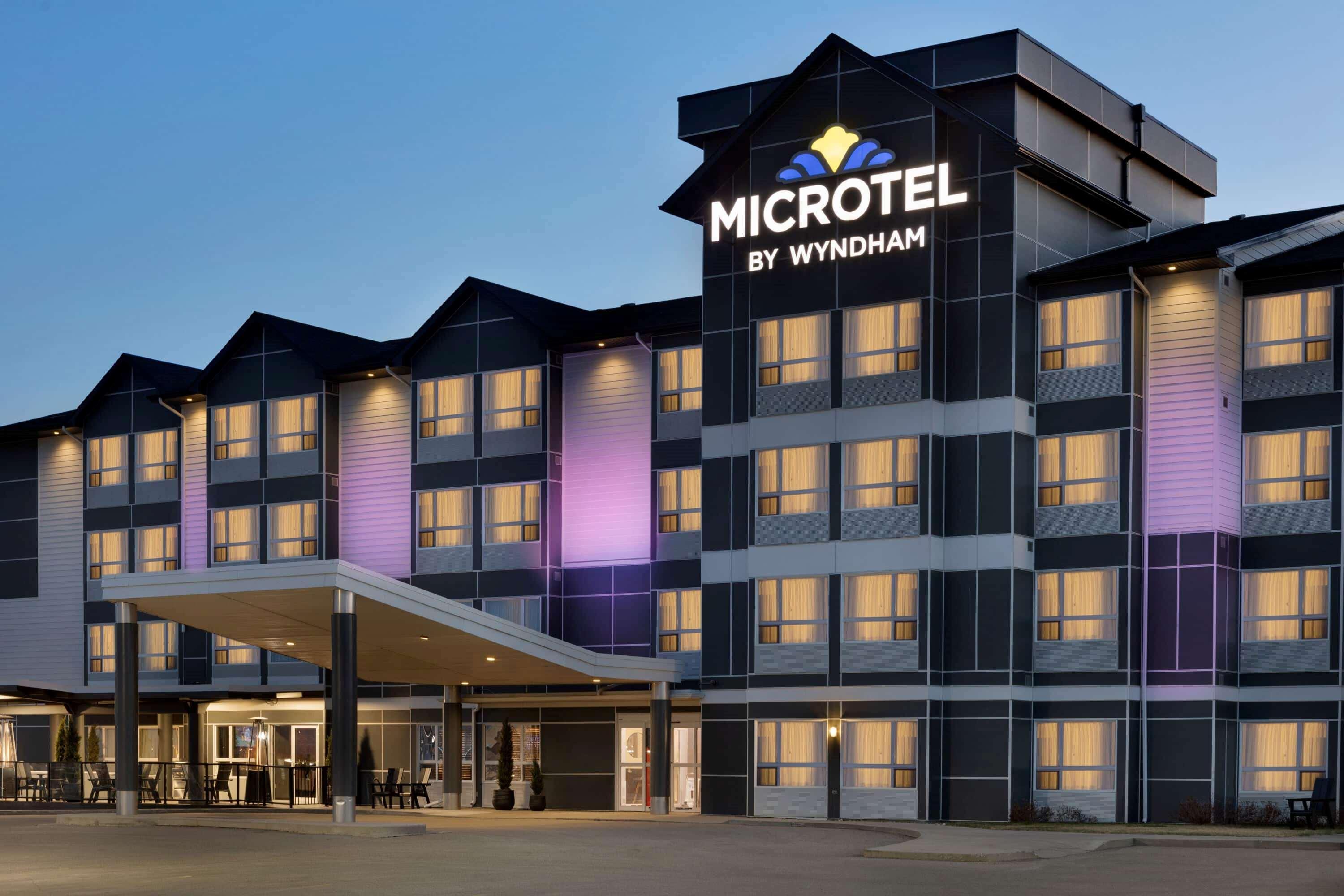 Microtel Inn & Suites By Wyndham Estevan Exterior photo