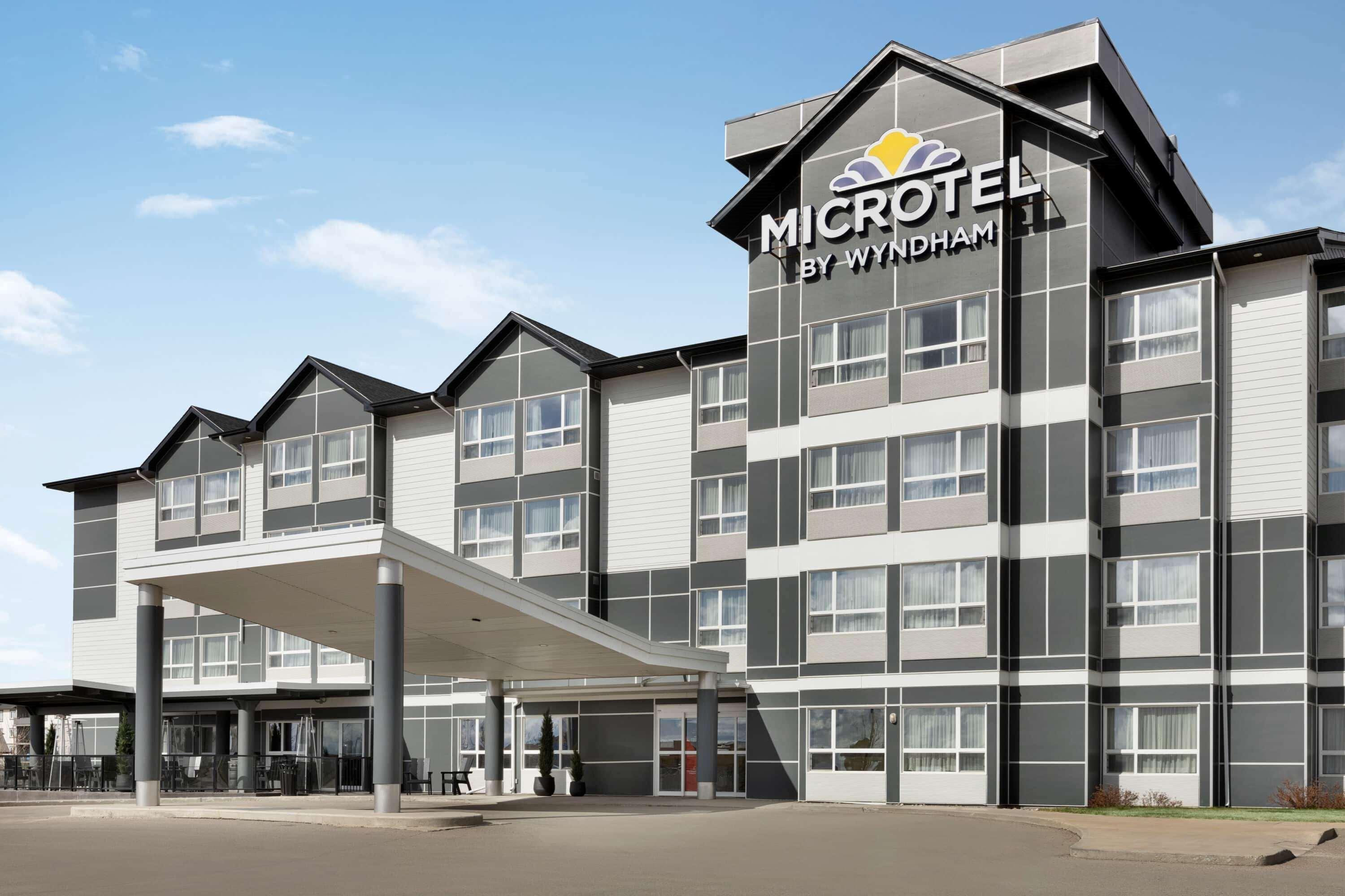 Microtel Inn & Suites By Wyndham Estevan Exterior photo