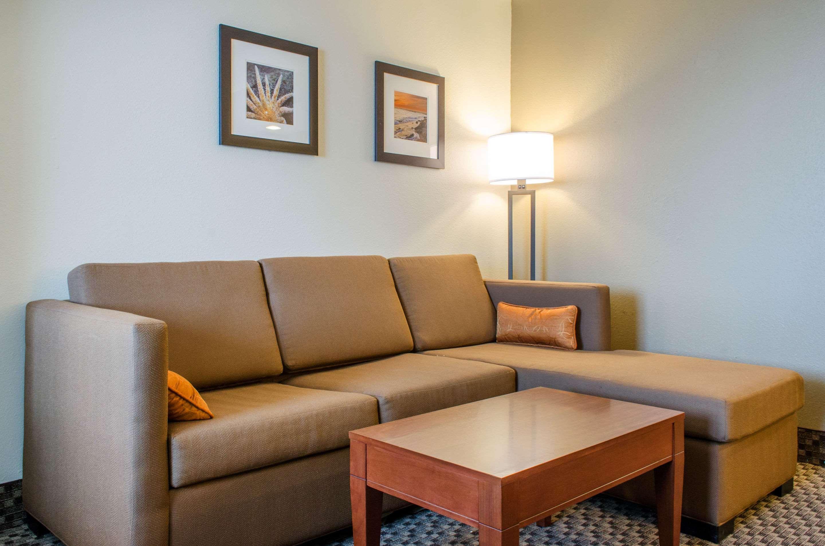 Comfort Inn & Suites Biloxi D'Iberville Exterior photo