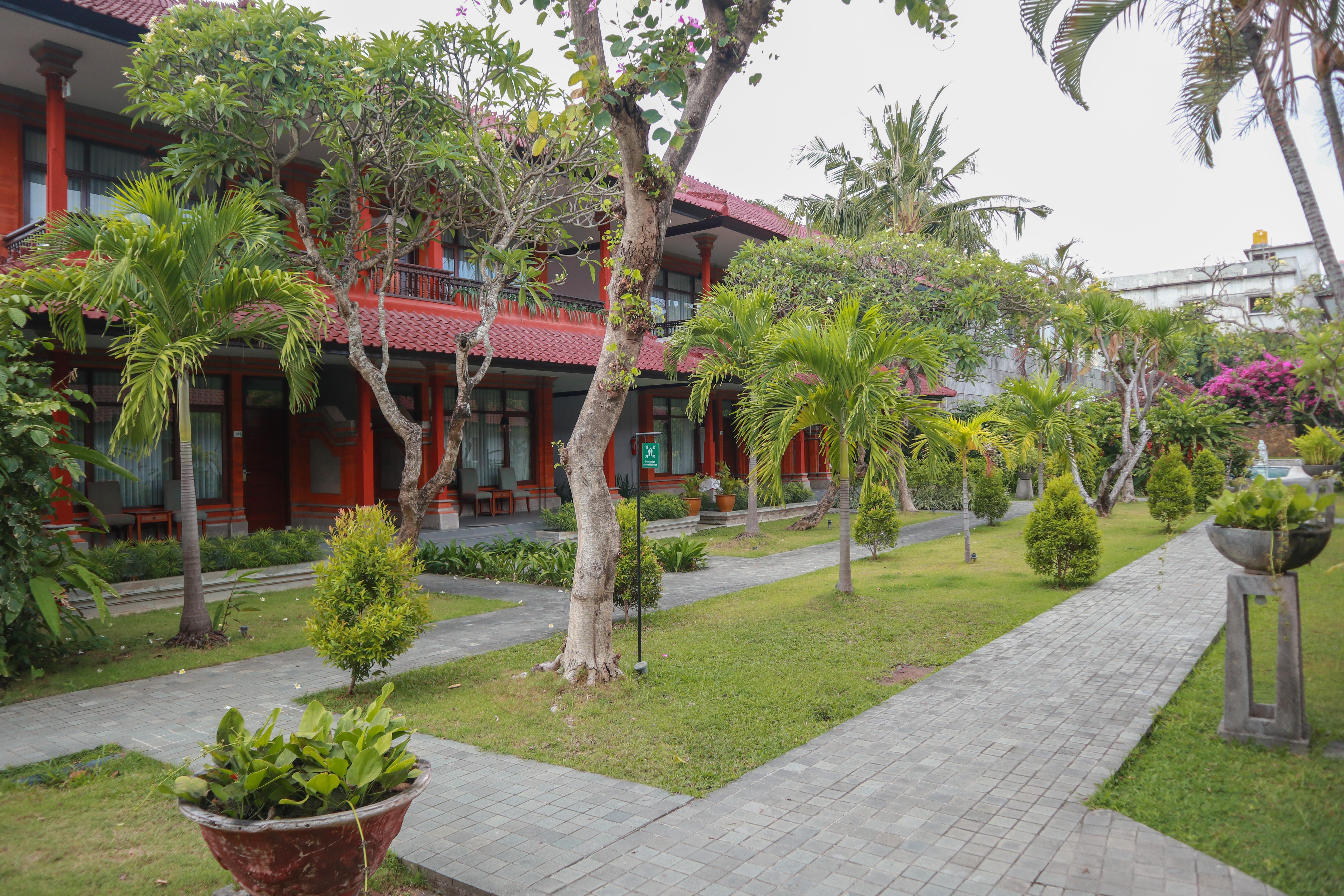 The Cakra Hotel Denpasar  Exterior photo