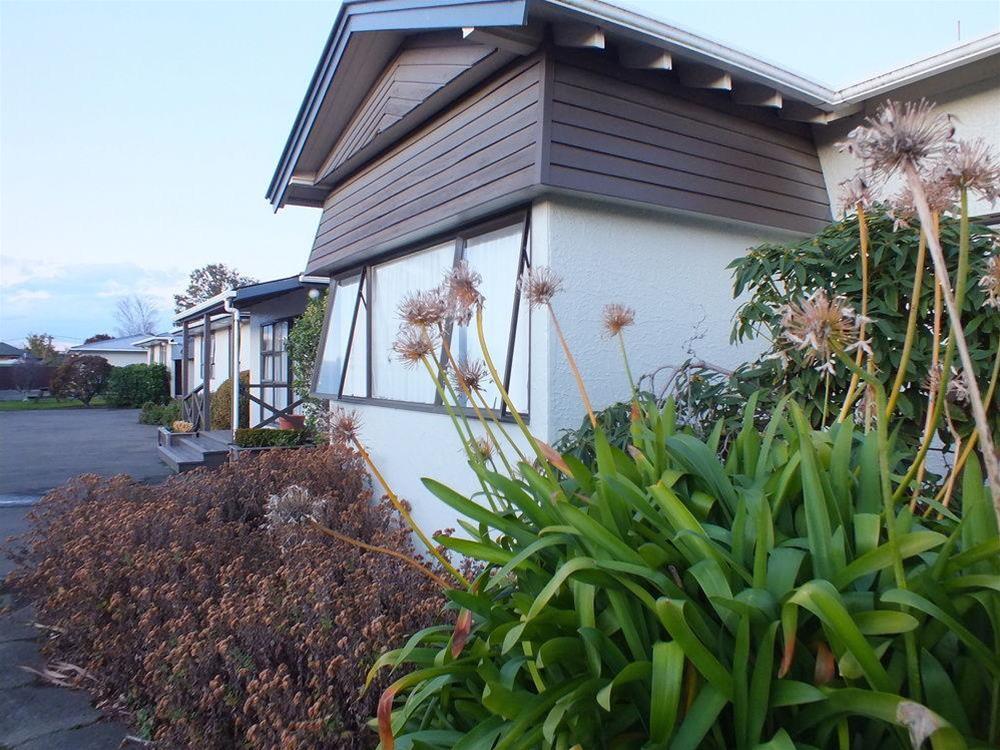 Econo Lodge Canterbury Court Motel Christchurch Exterior photo