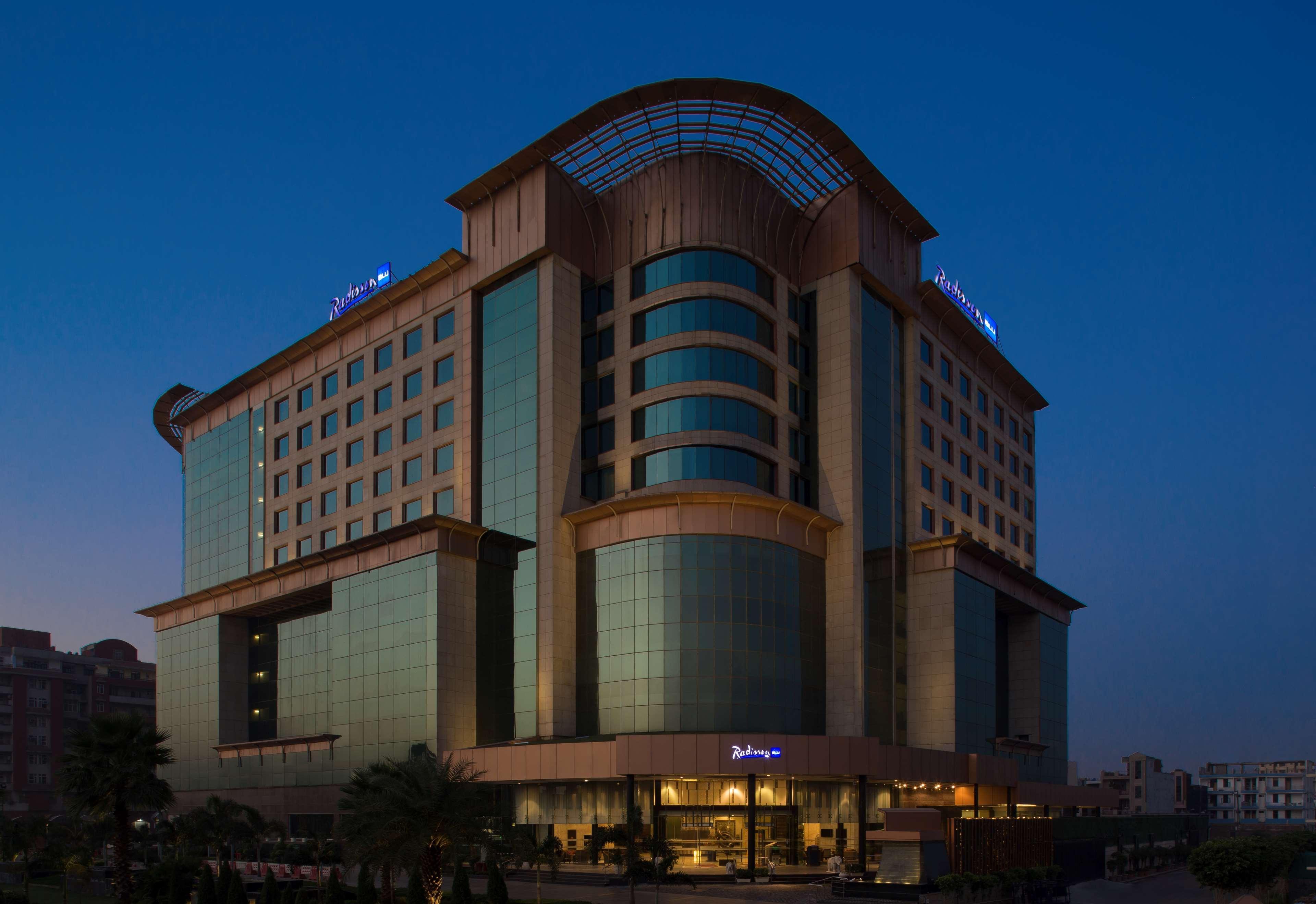 Radisson Blu Kaushambi Delhi Ncr Hotel Ghaziabad Exterior photo