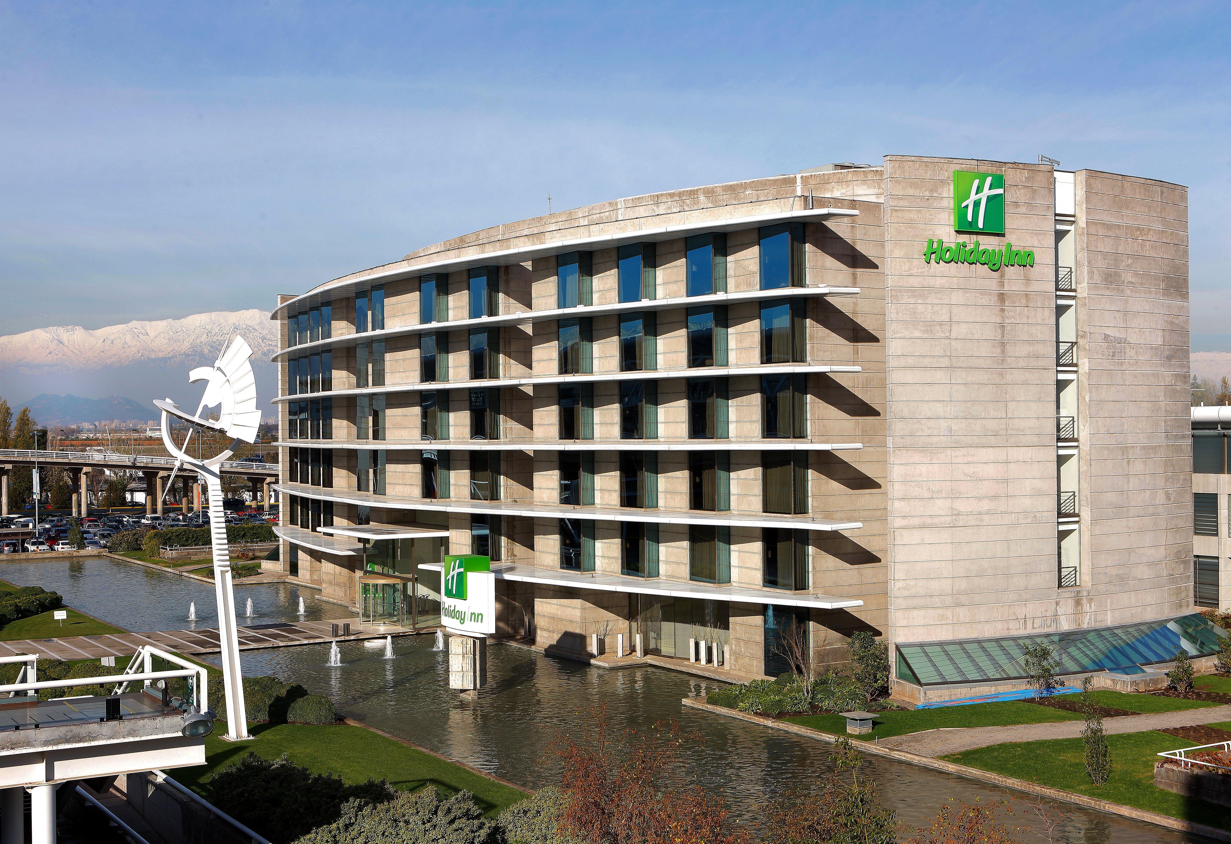 Holiday Inn Santiago - Airport Terminal, An Ihg Hotel Exterior photo