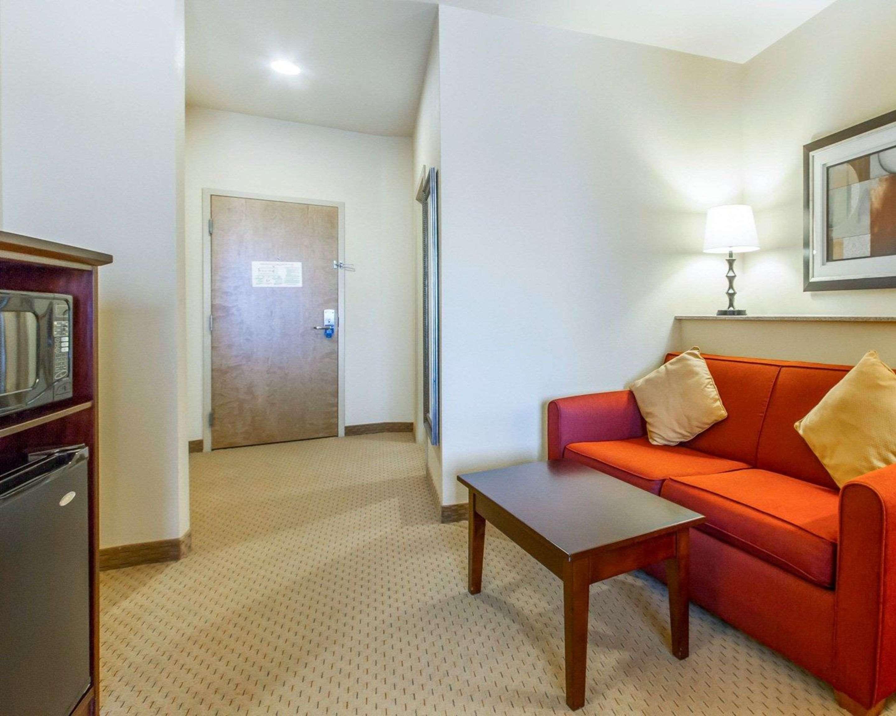 Comfort Suites Florence Shoals Area Exterior photo