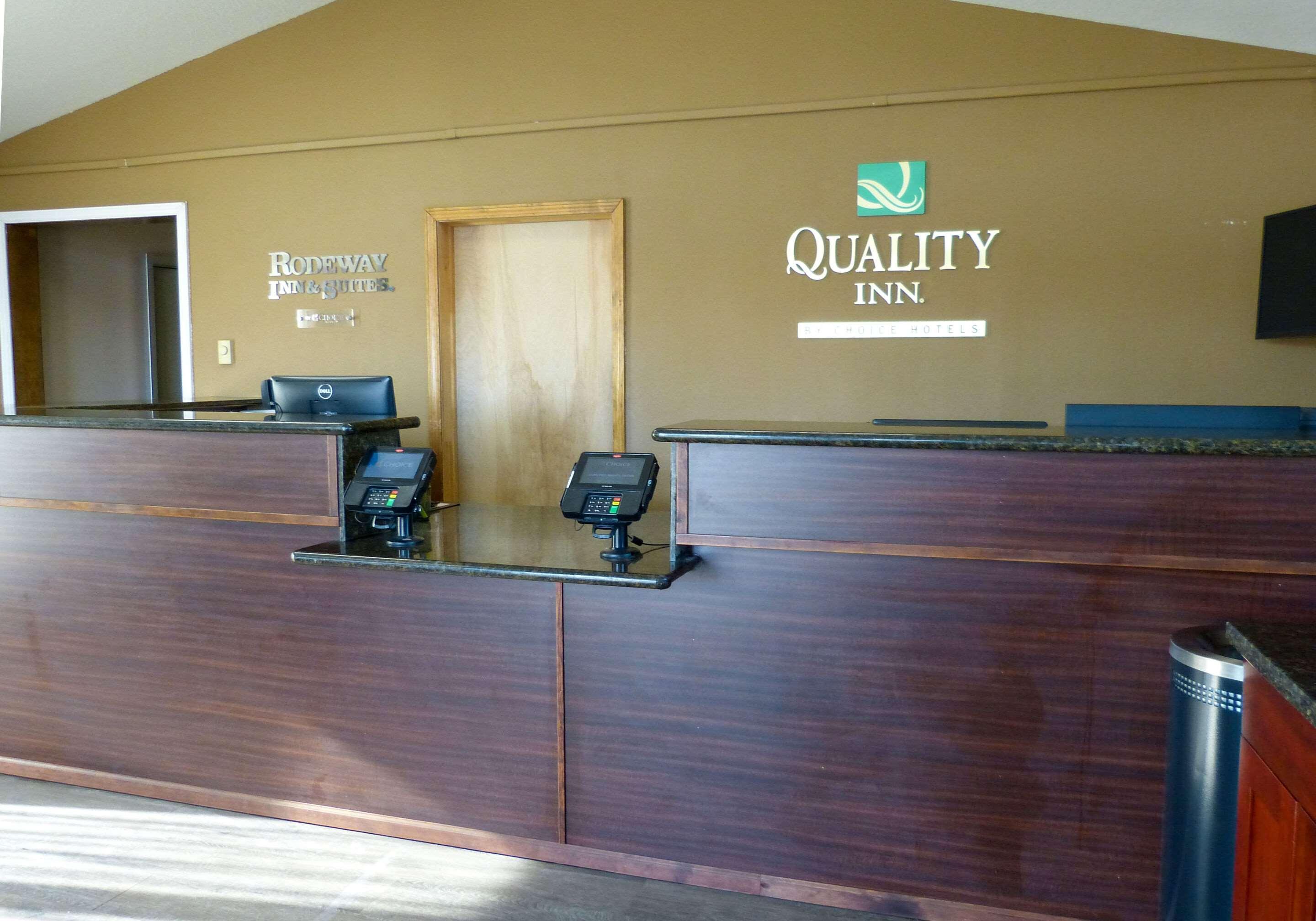 Quality Inn Ontario Exterior photo