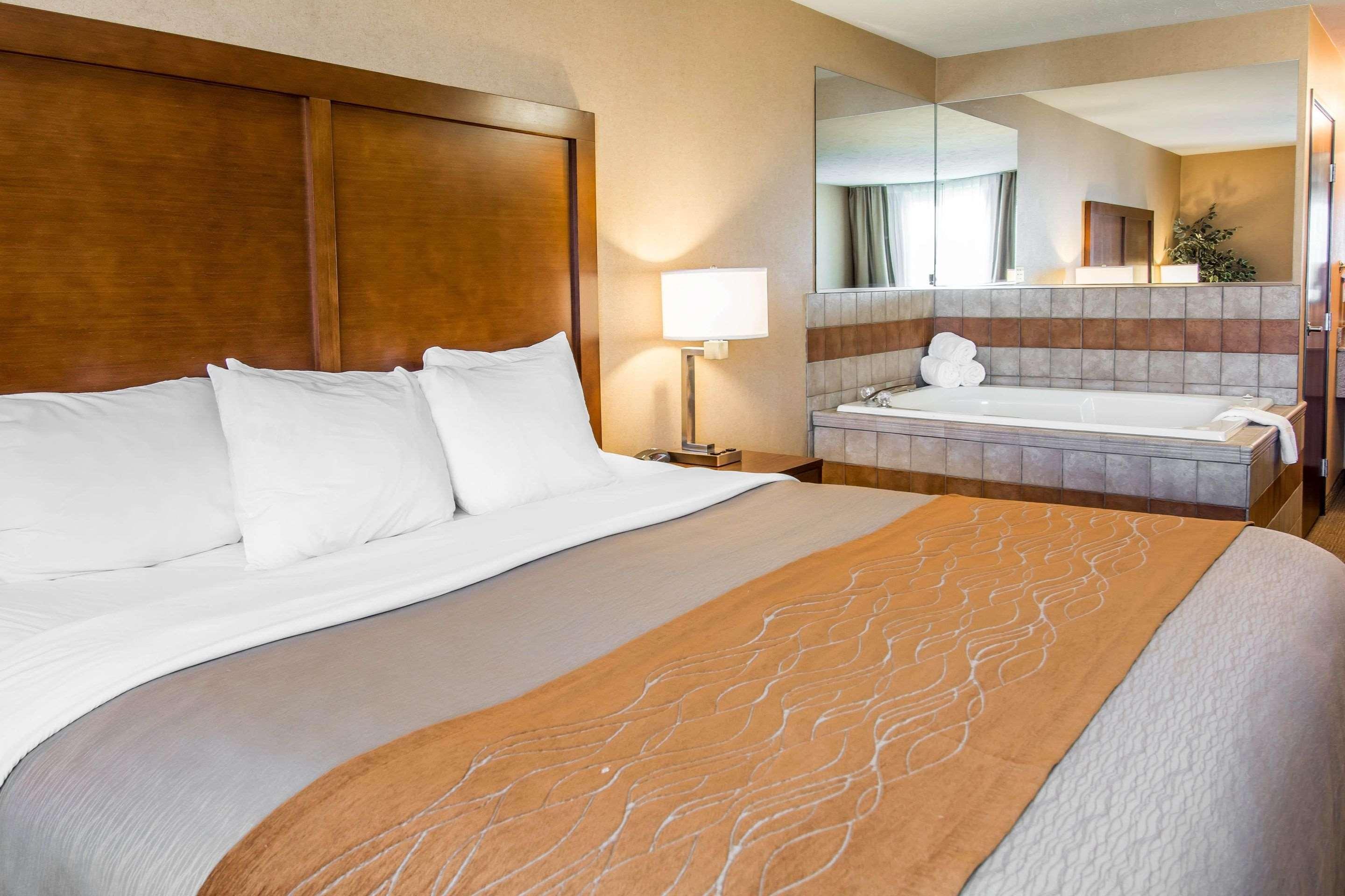 Comfort Inn & Suites Spokane Valley Exterior photo