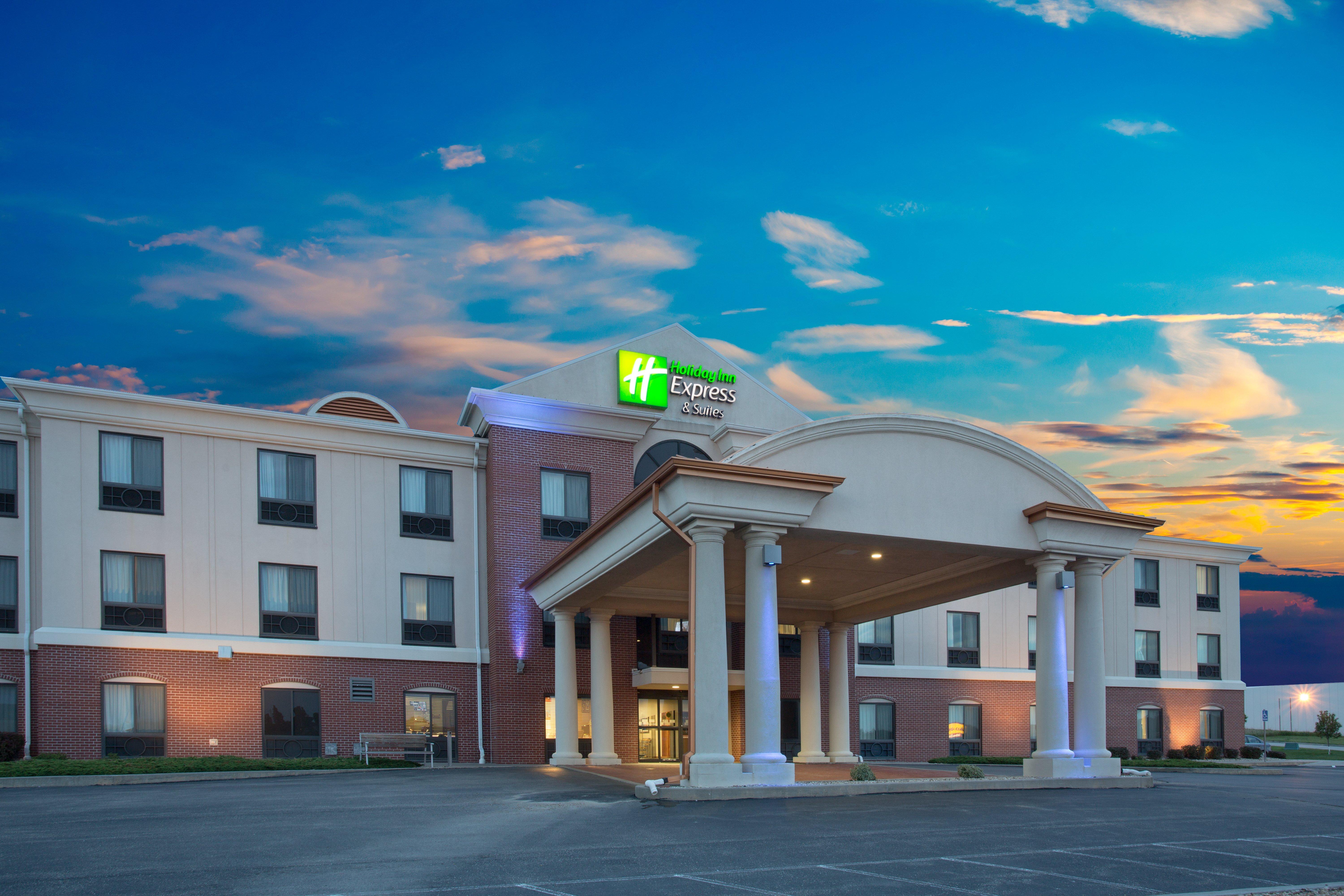Holiday Inn Express Hotel & Suites Concordia Us 81, An Ihg Hotel Exterior photo