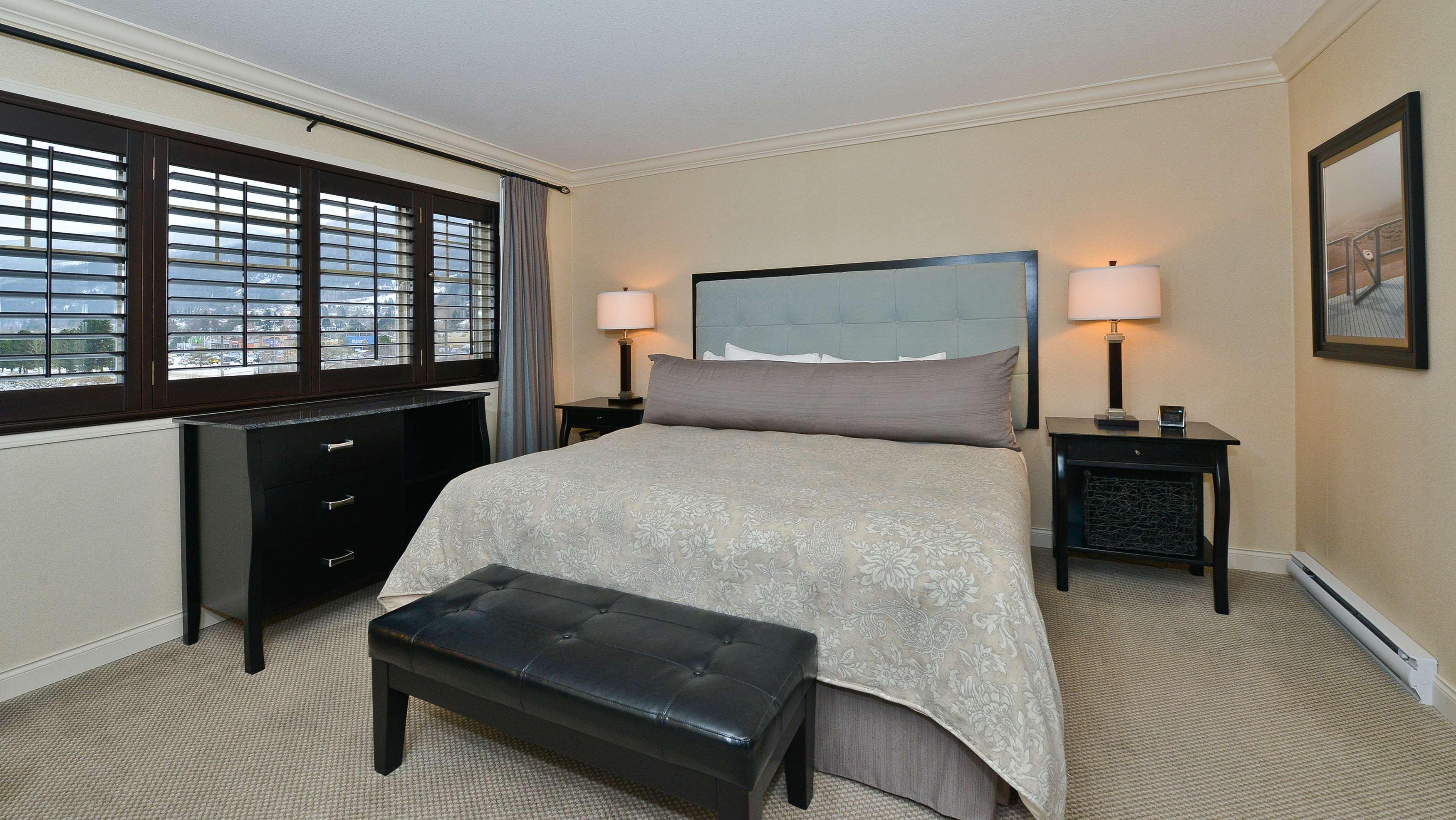 Prestige Lakeside Resort, Worldhotels Elite Nelson Room photo