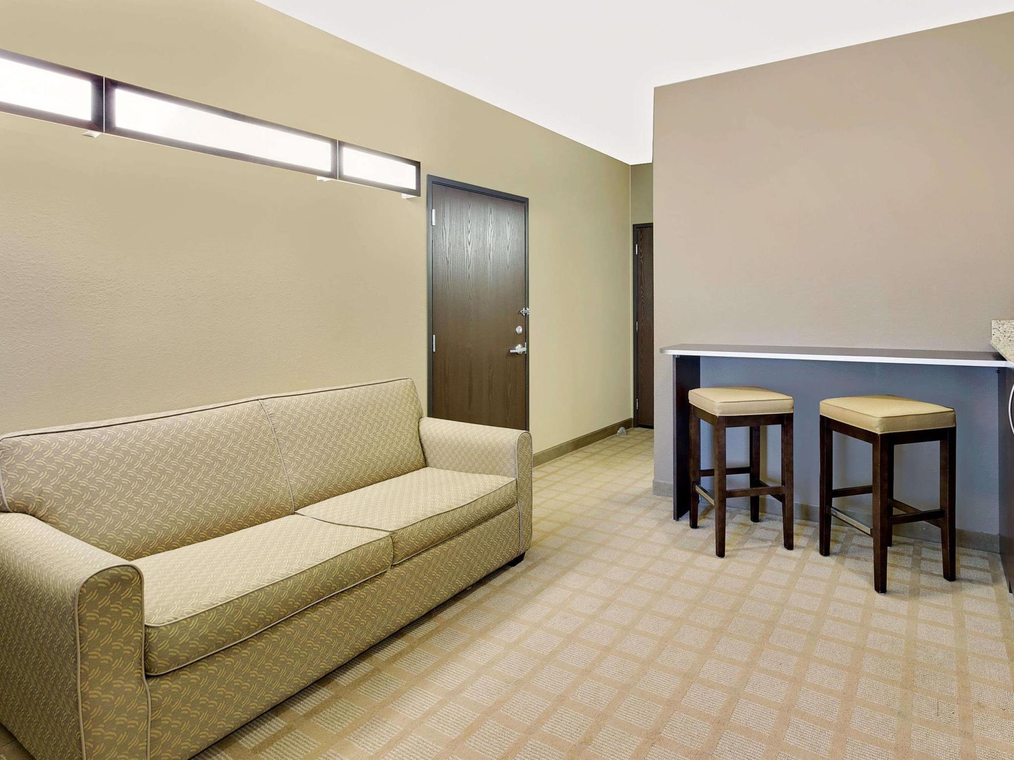 Microtel Inn & Suites By Wyndham Prairie Du Chien Exterior photo