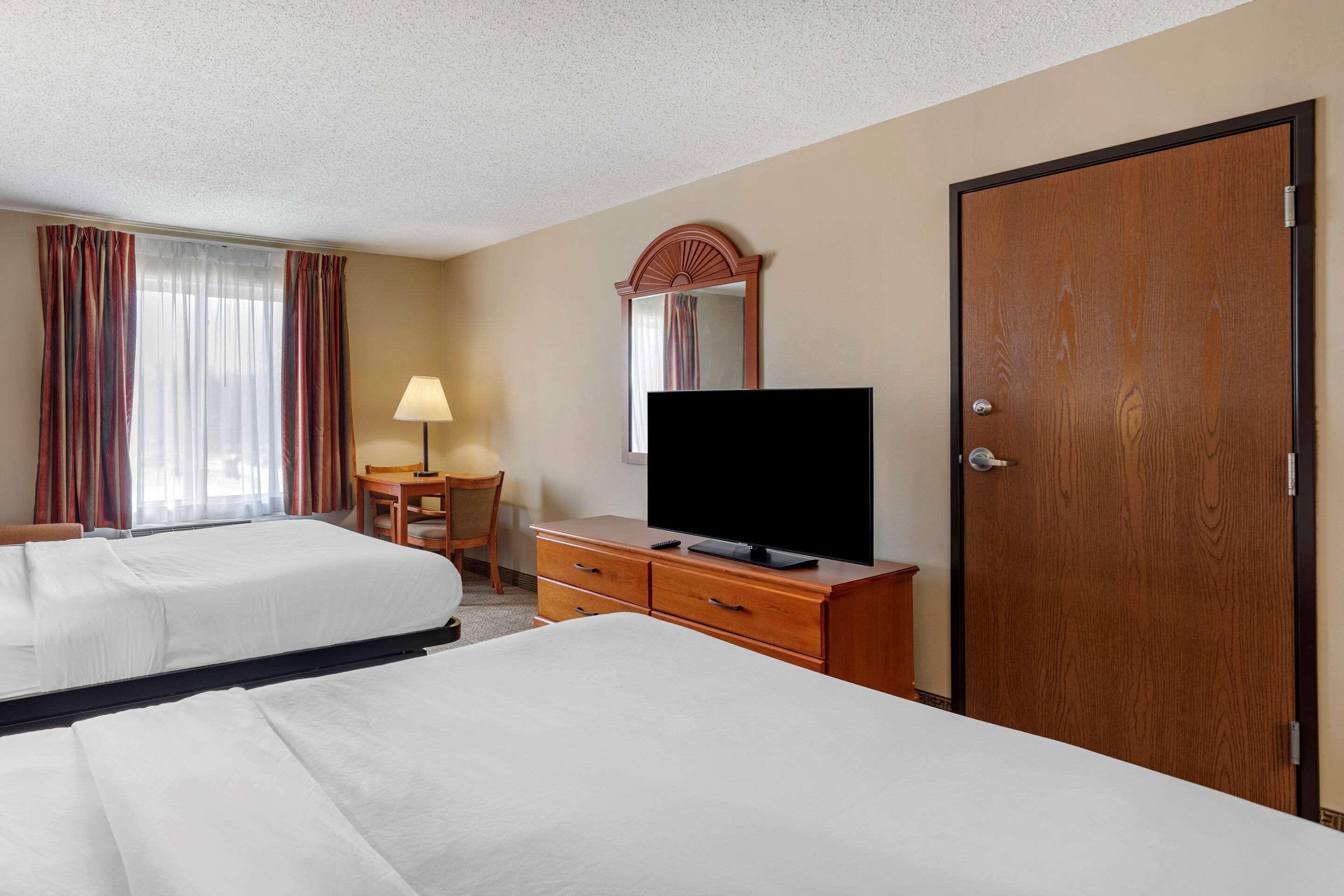 Quality Inn & Suites Rockport - Owensboro North Exterior photo
