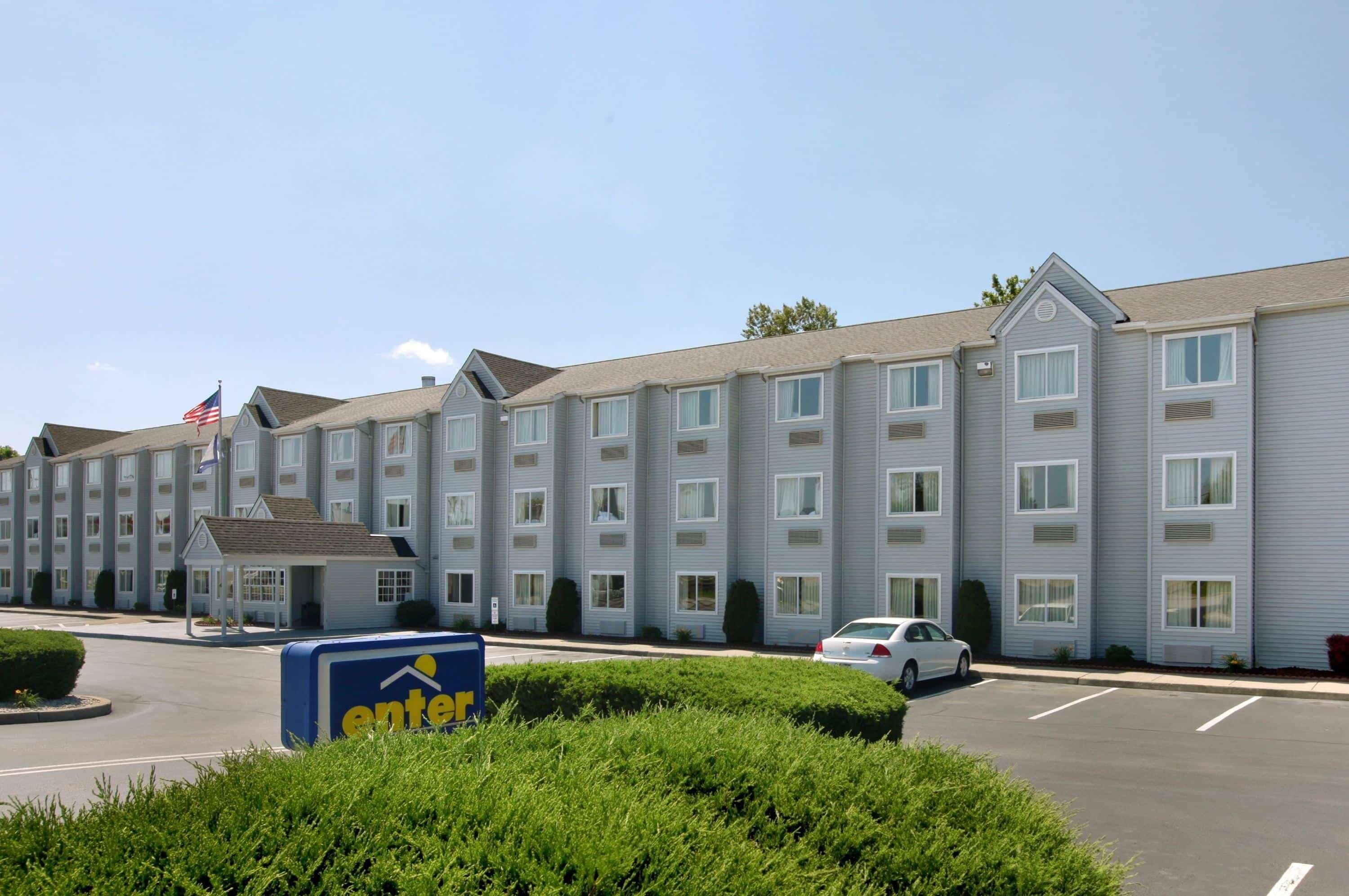 Microtel Inn & Suites By Wyndham Charleston Exterior photo