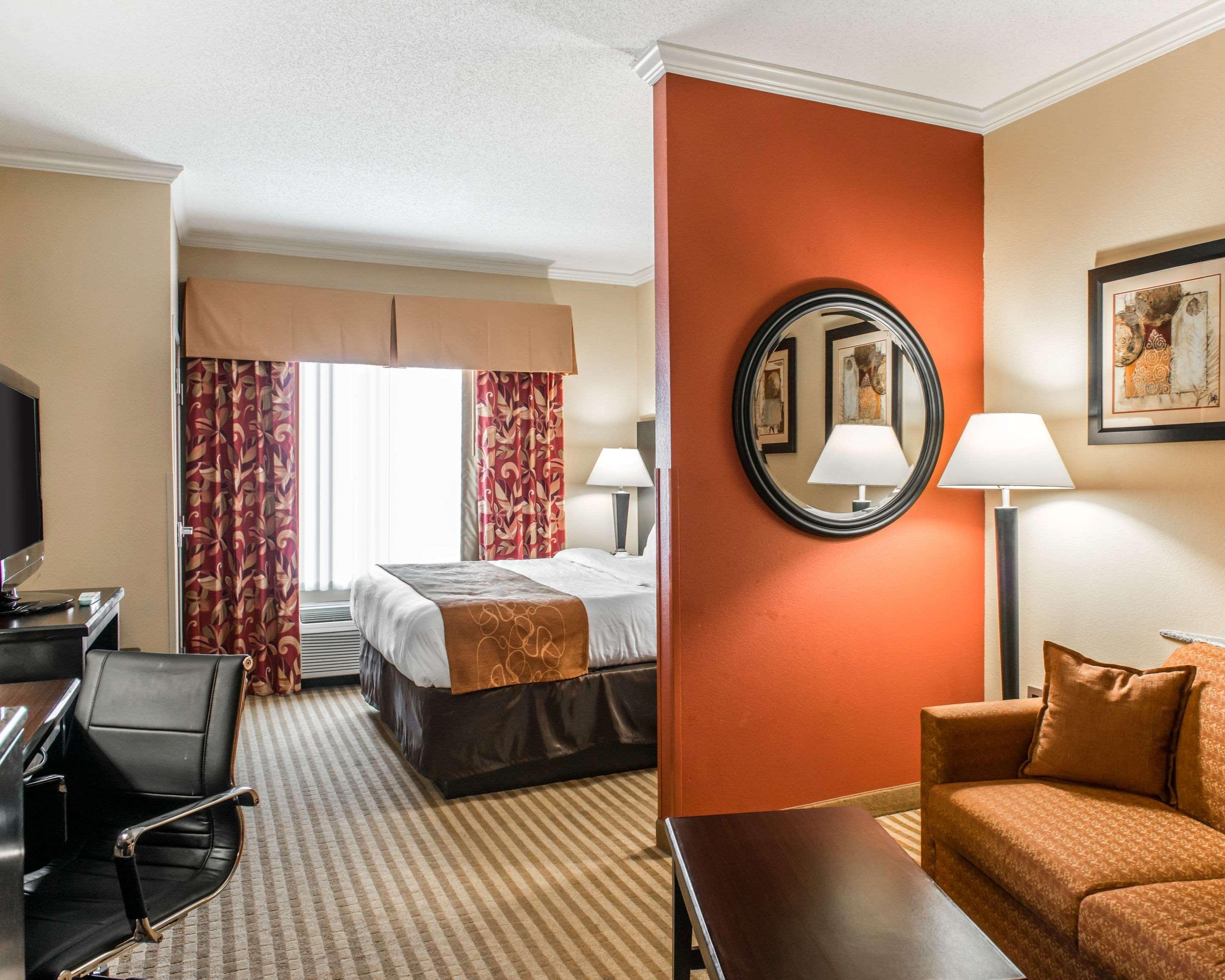 Comfort Suites Panama City Near Tyndall Afb Exterior photo