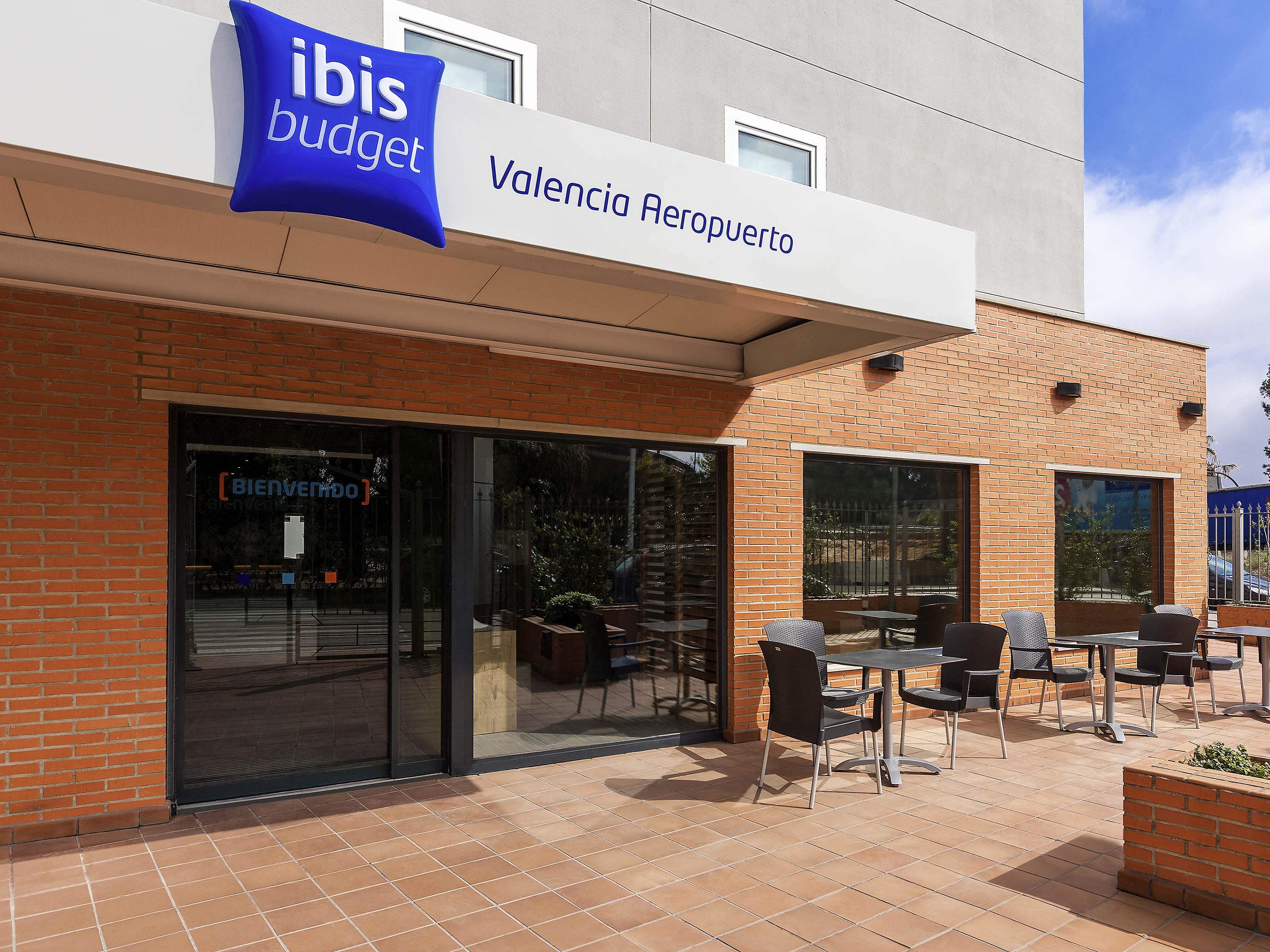 Ibis Budget Valencia Aeropuerto Manises Exterior photo