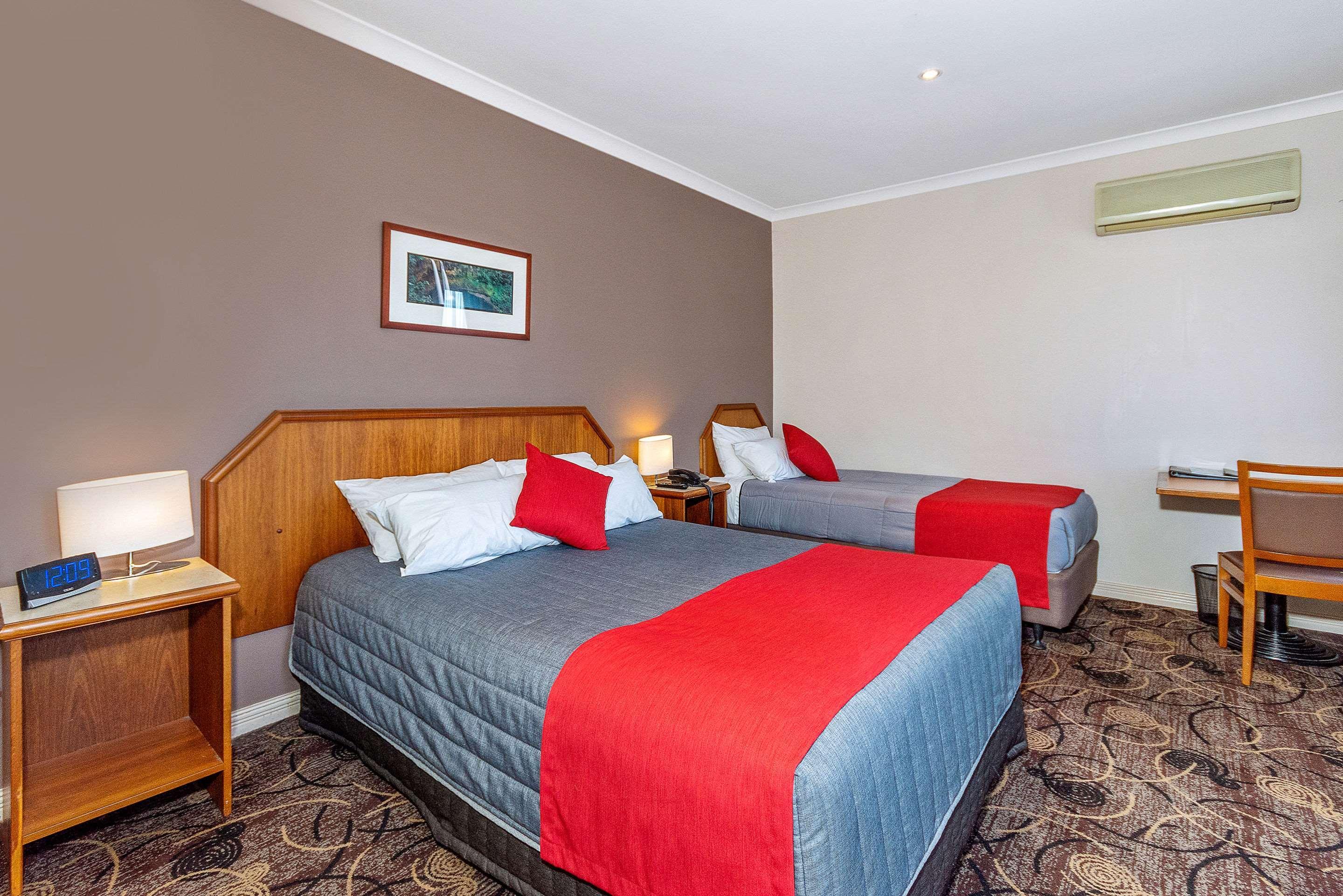 Quality Hotel Bayswater Perth Exterior photo