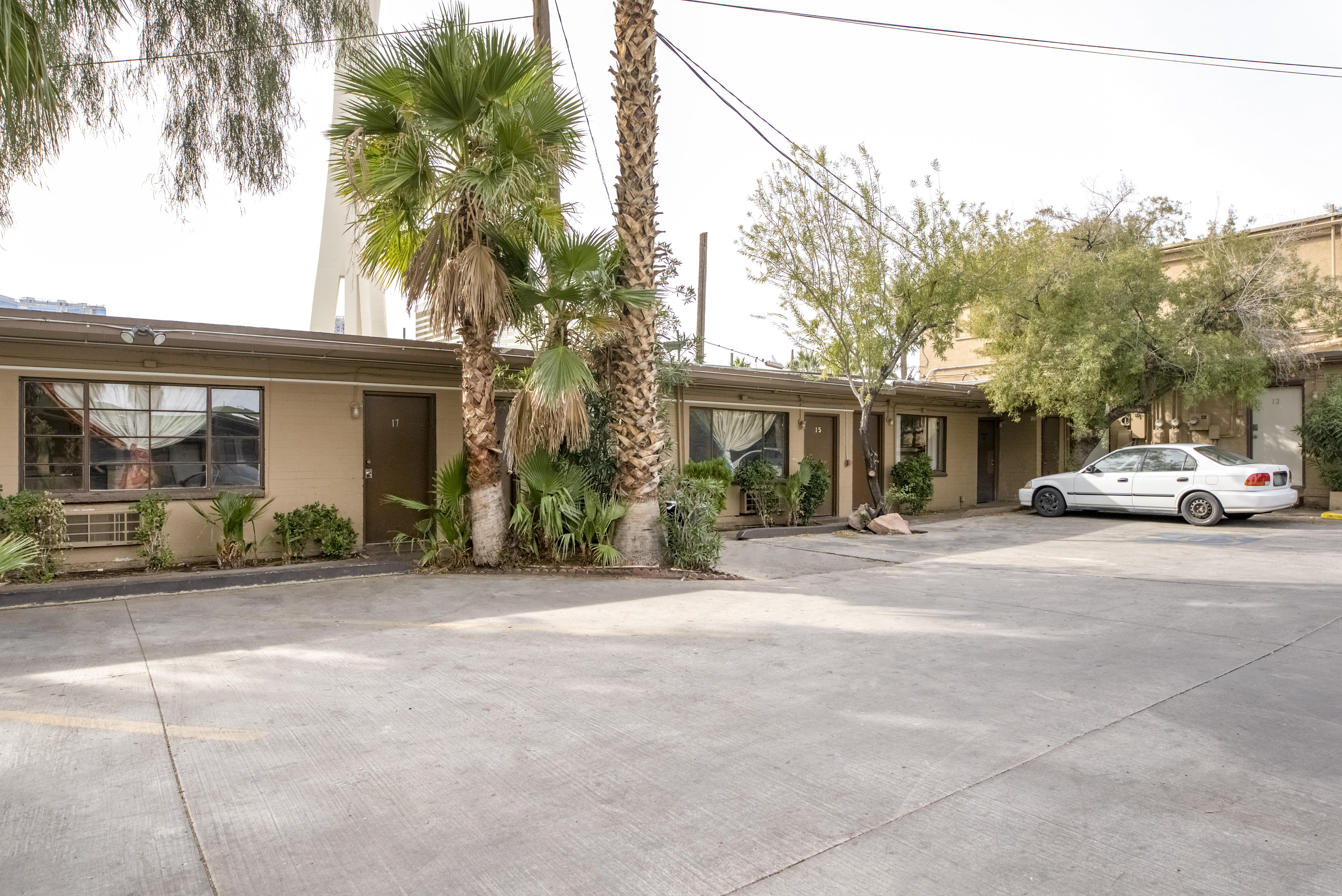 Oyo Oasis Motel Las Vegas I-15 Exterior photo