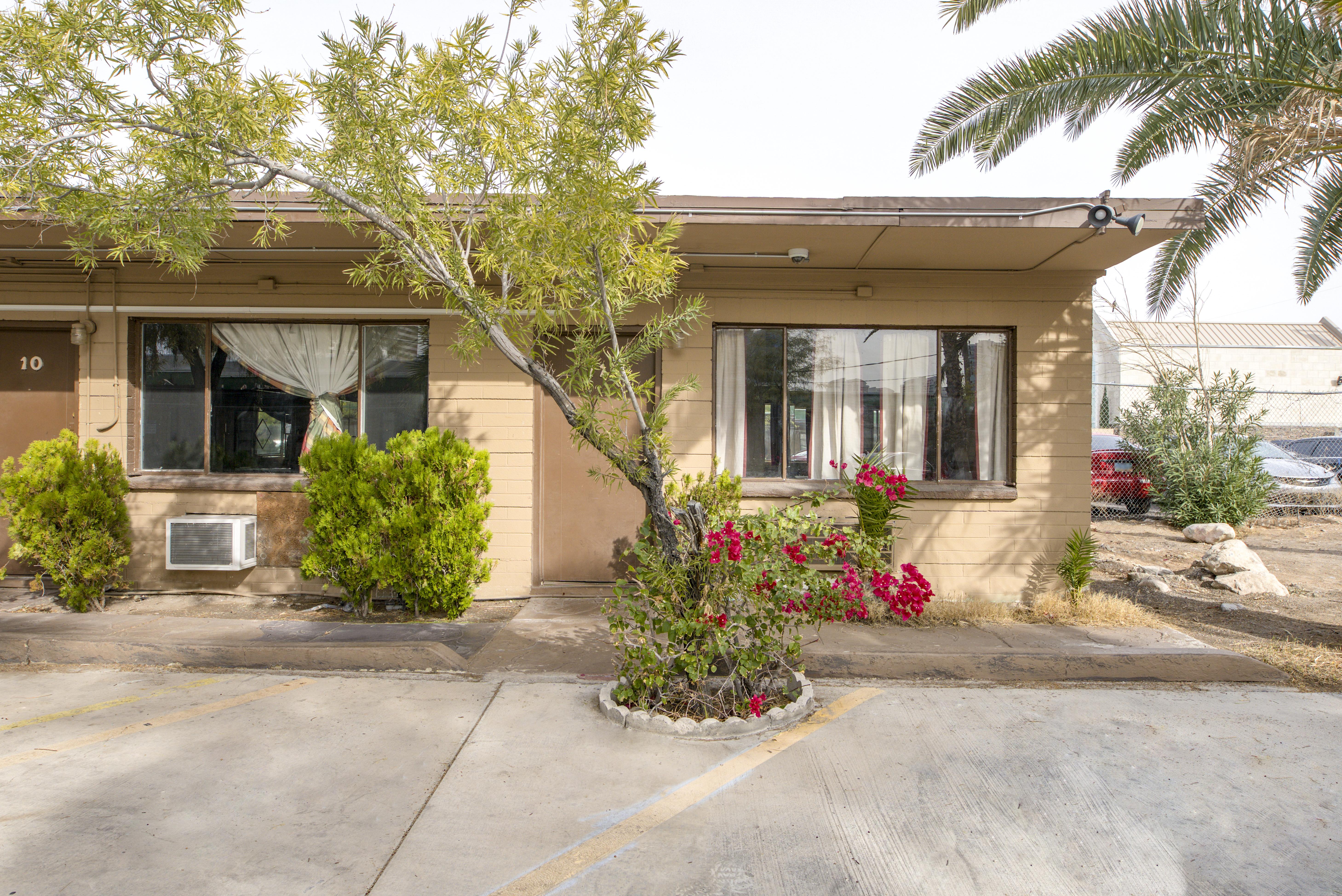 Oyo Oasis Motel Las Vegas I-15 Exterior photo