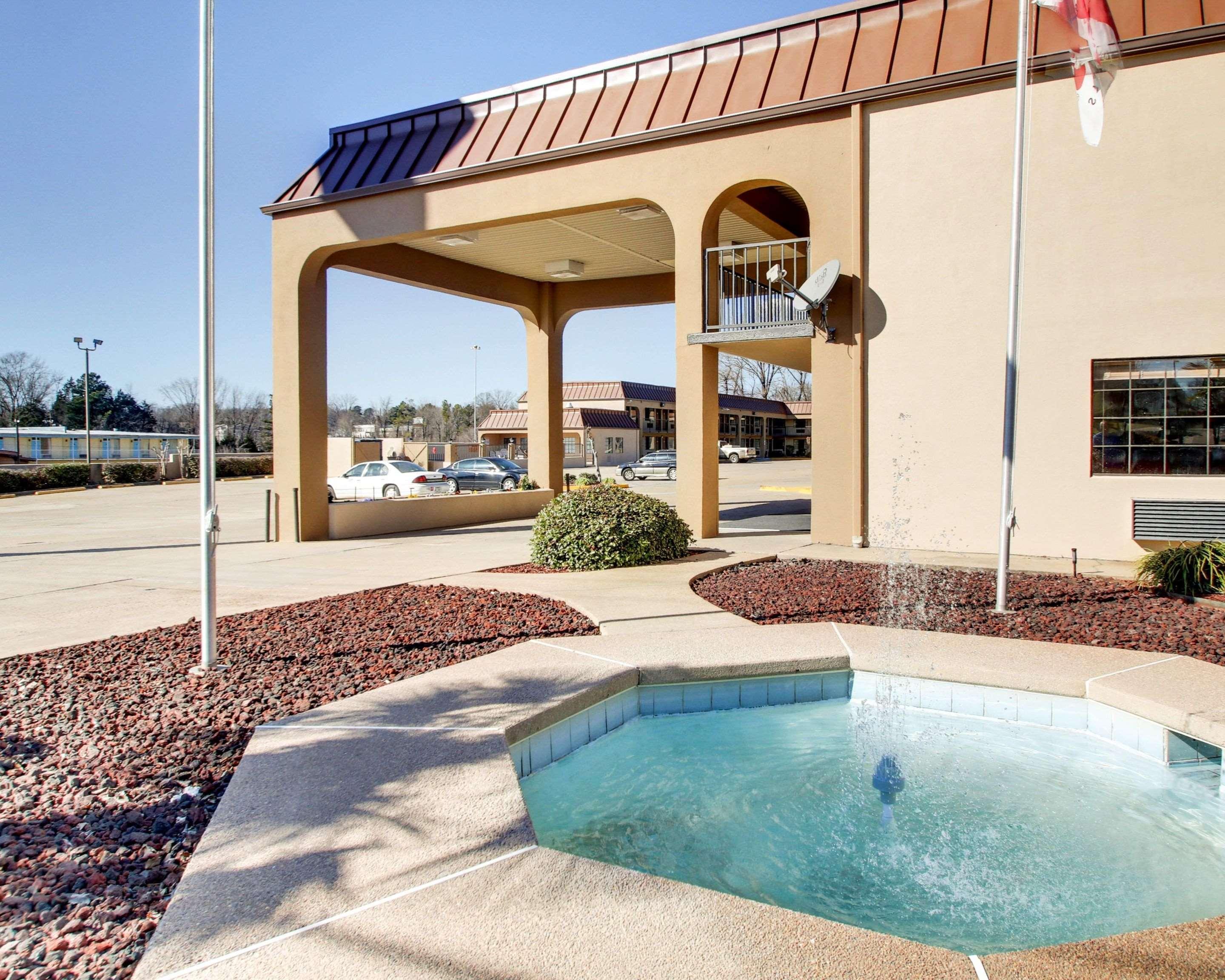 Econo Lodge Vicksburg Exterior photo