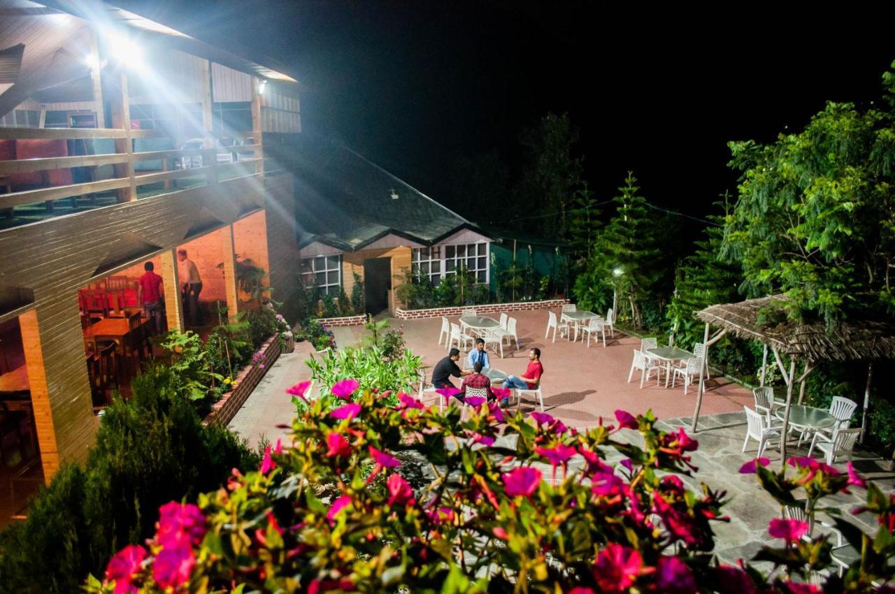 Oakwood Hamlet Resort Shimla Exterior photo