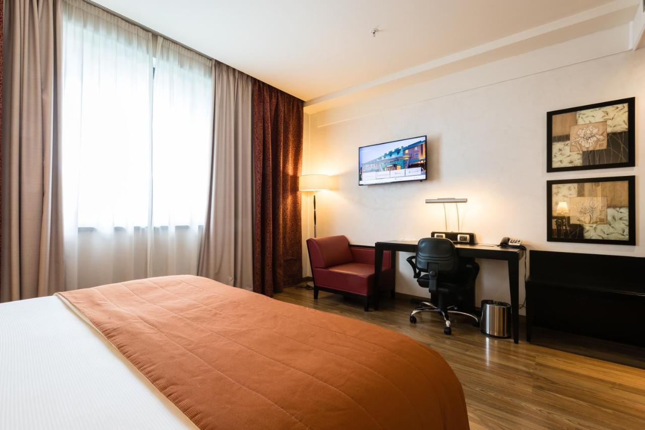 Crowne Plaza Milan Malpensa Airport, An Ihg Hotel Case Nuove  Exterior photo