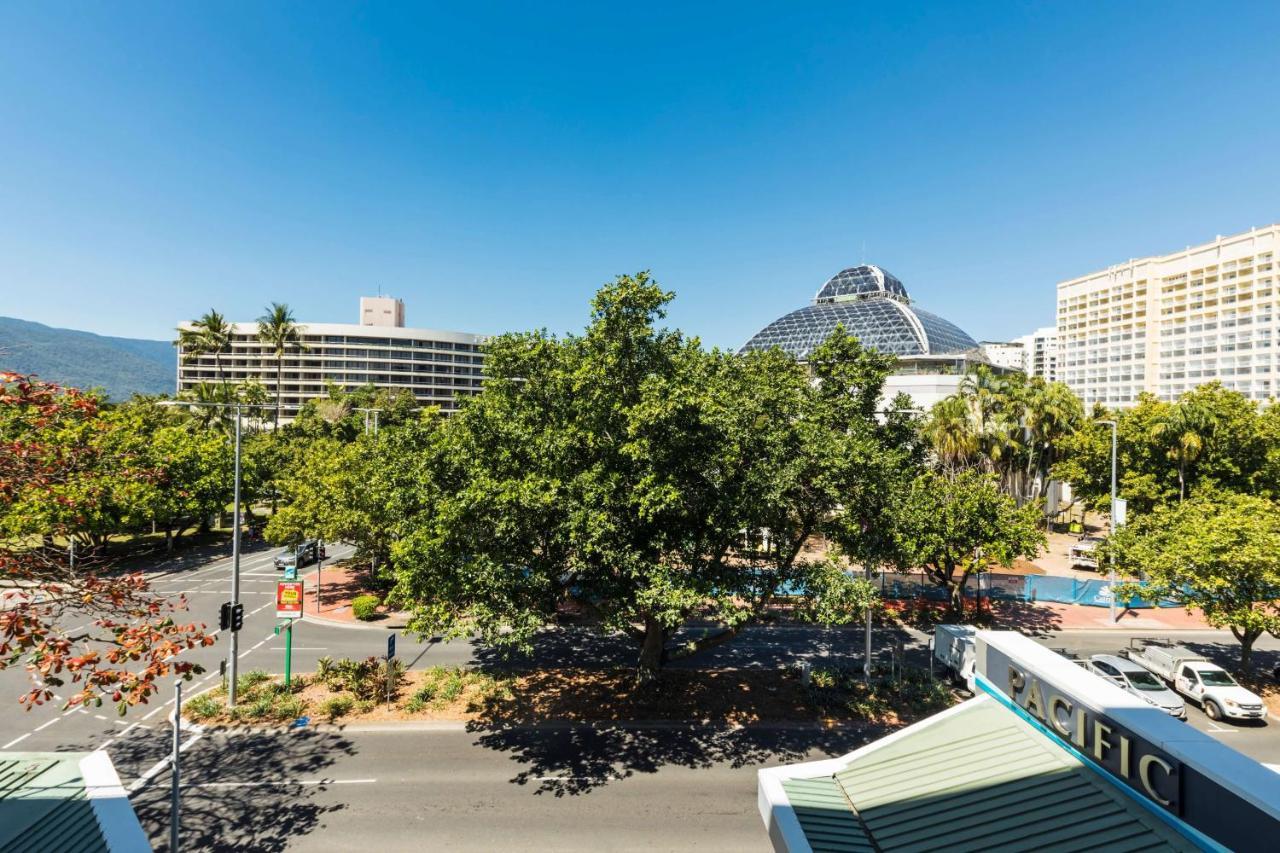 Pacific Hotel Cairns Exterior photo