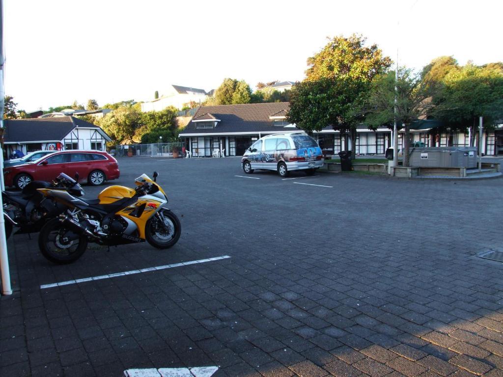 Chelmswood Motel Taupo Exterior photo