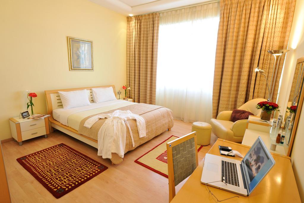 One Juffair Luxury Service Apartment Manama Room photo