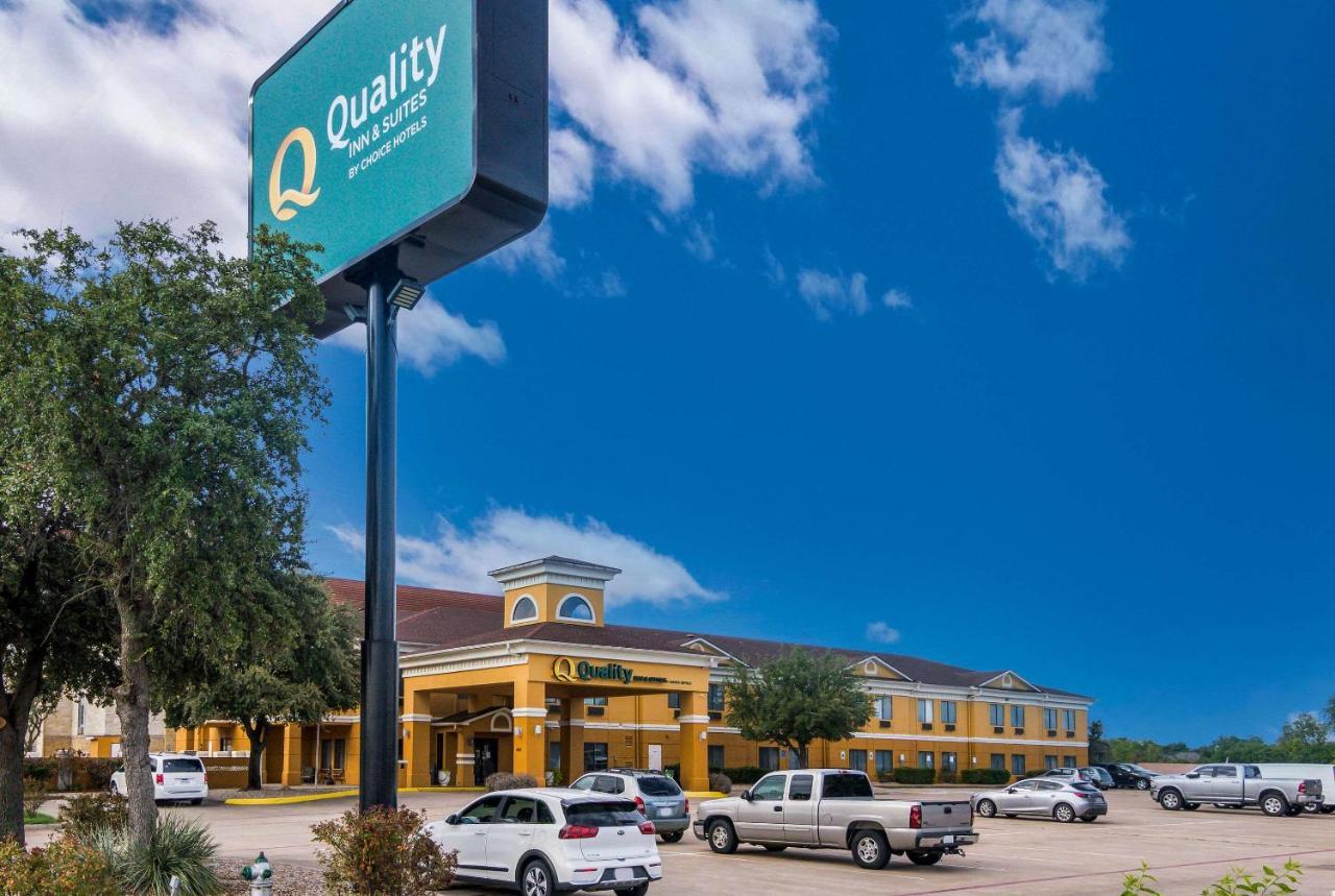 Quality Inn & Suites Granbury Exterior photo