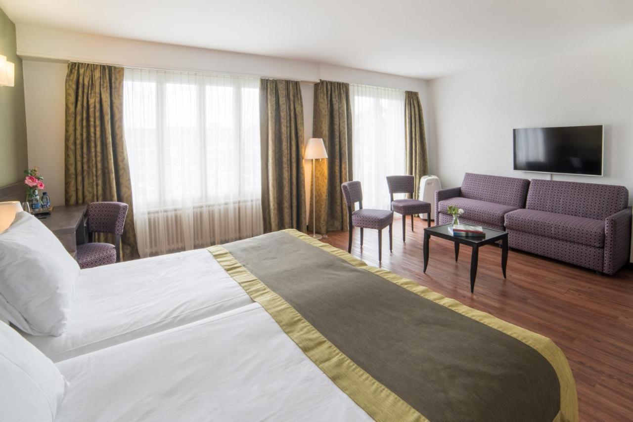 Hotel Montana Geneva Room photo