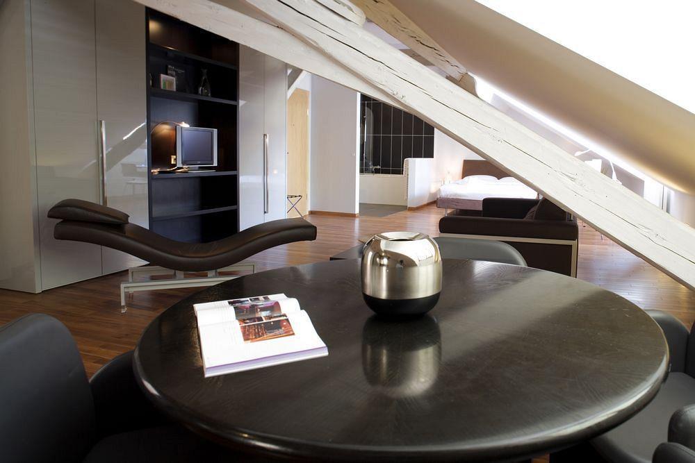 La Cour Des Augustins Boutique Gallery Design Hotel Geneva Room photo