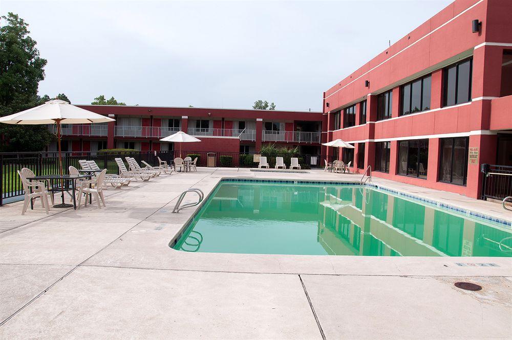 Magnuson Grand Hotel And Conference Center Hammond Exterior photo