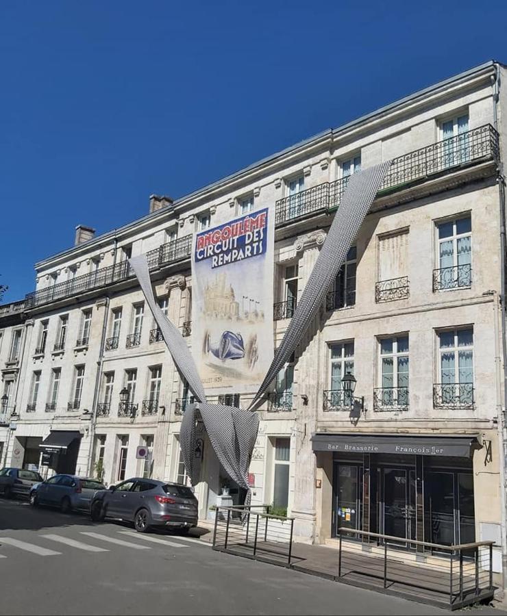 Hotel Du Palais Angouleme Exterior photo